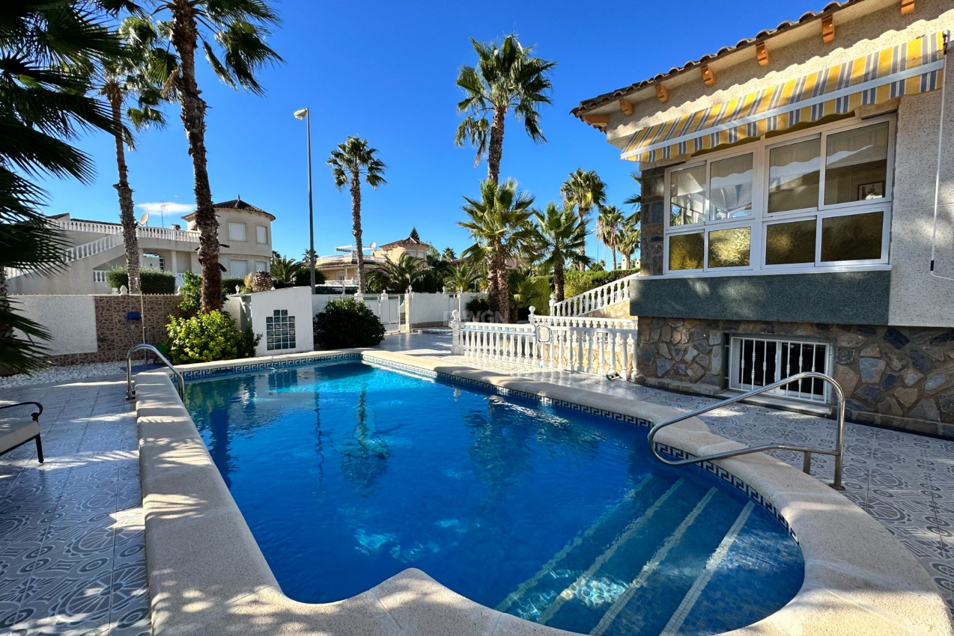 Resale - Villa - Orihuela - Inland