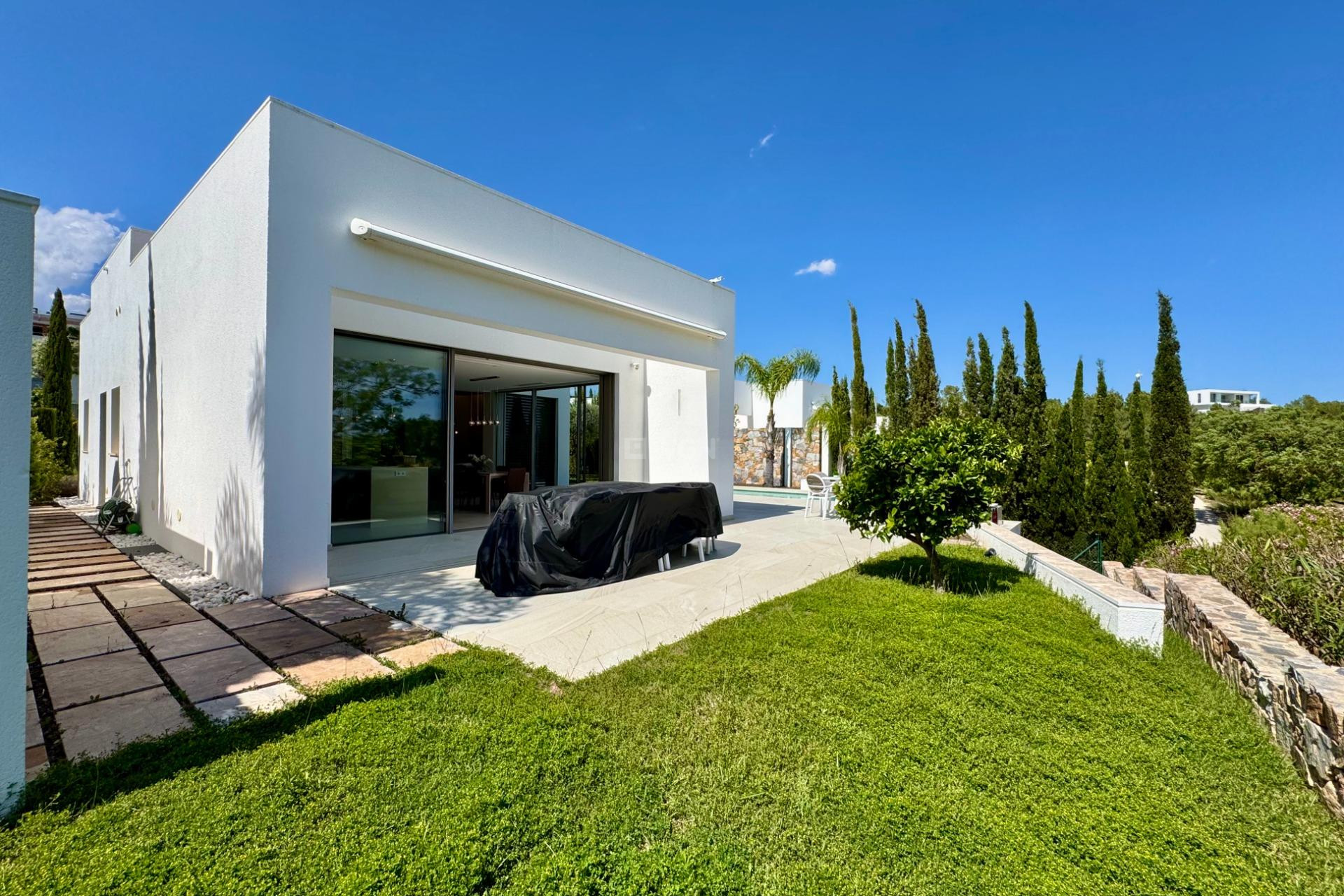 Resale - Villa - Orihuela - Las Colinas Golf