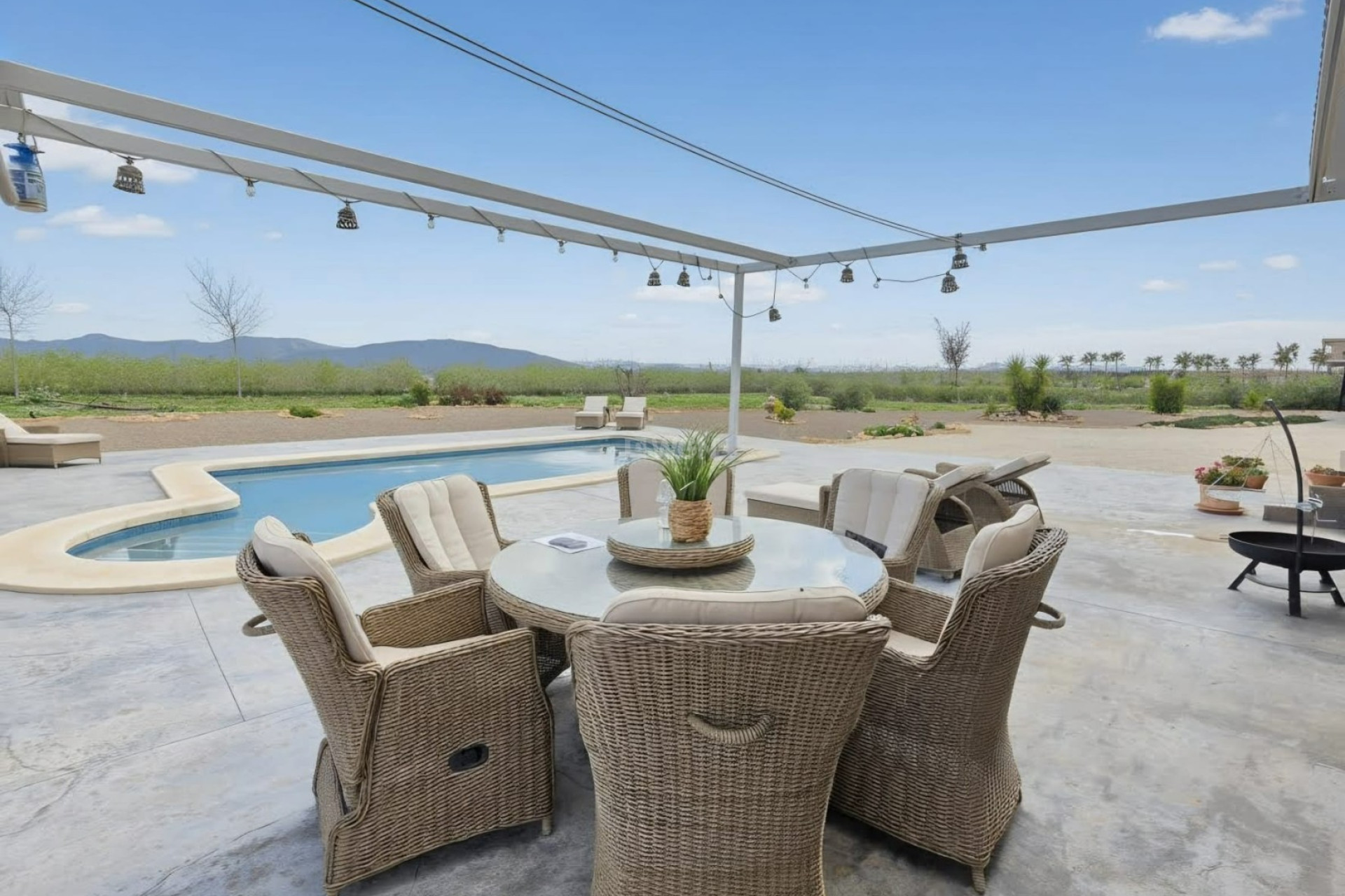 Resale - Villa - Pinoso - Inland