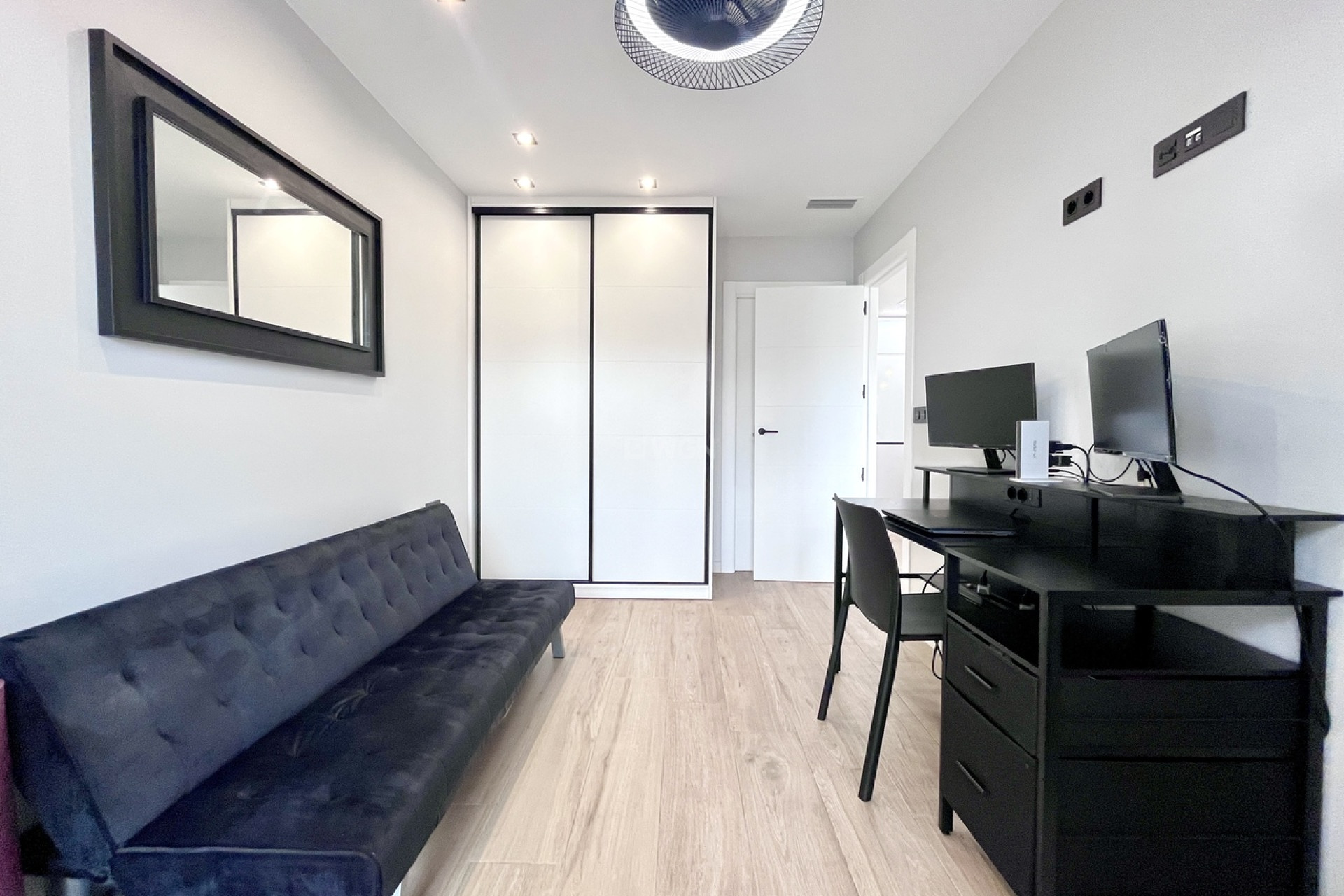 Resale - Villa - Playa Flamenca - Costa Blanca