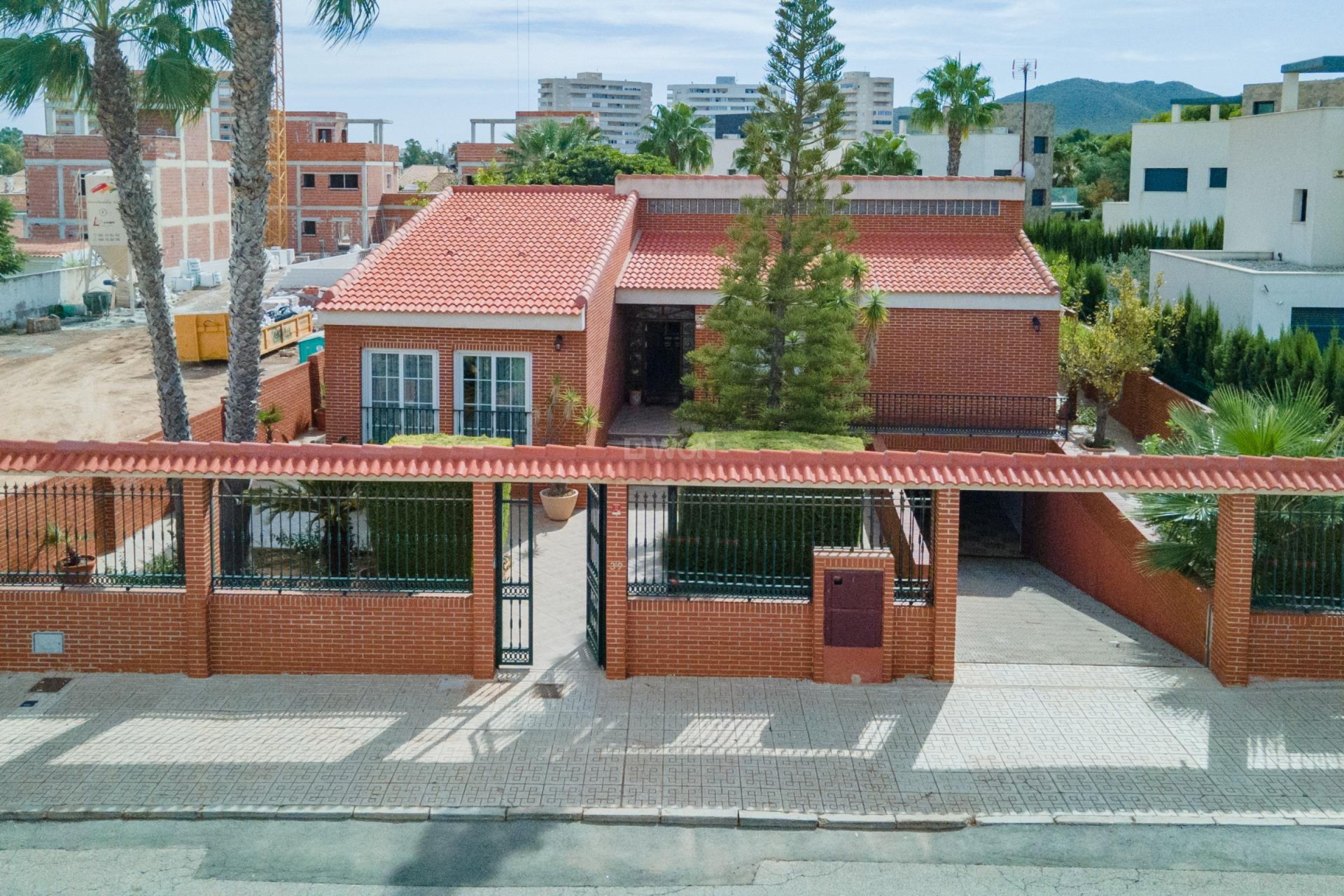 Resale - Villa - Playa Honda - Costa Calida