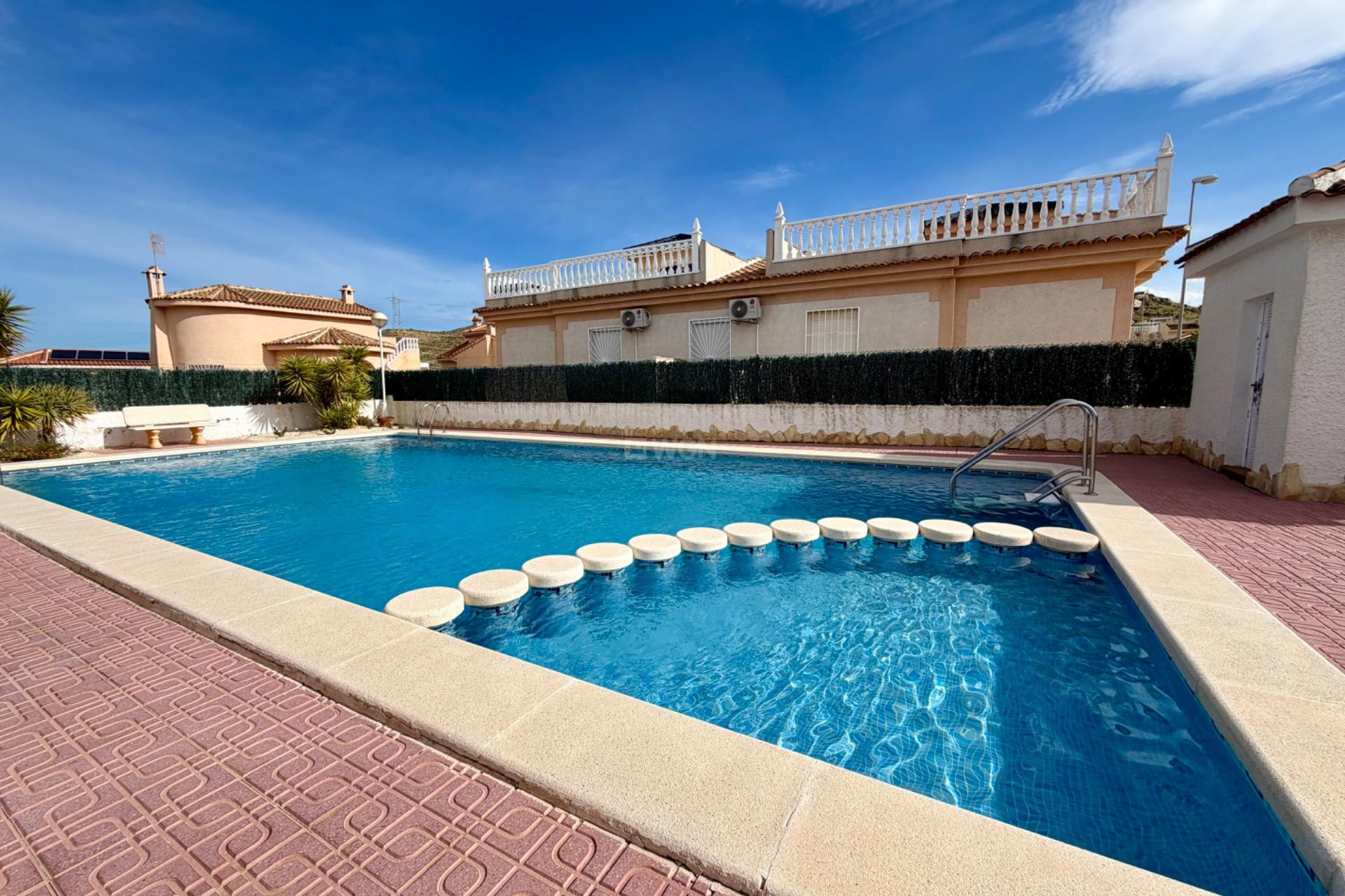 Resale - Villa - Rojales - Pueblo