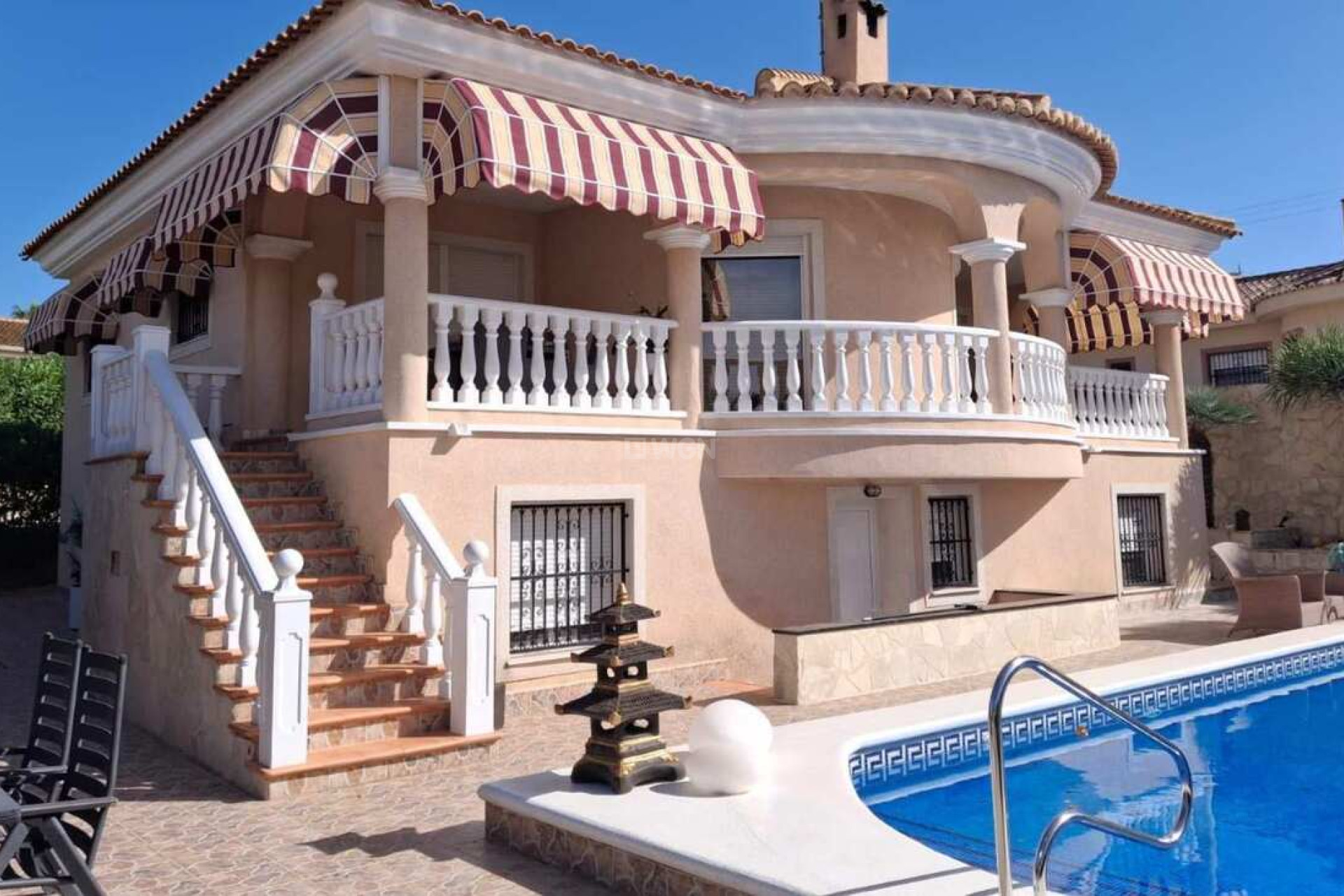 Resale - Villa - Rojales