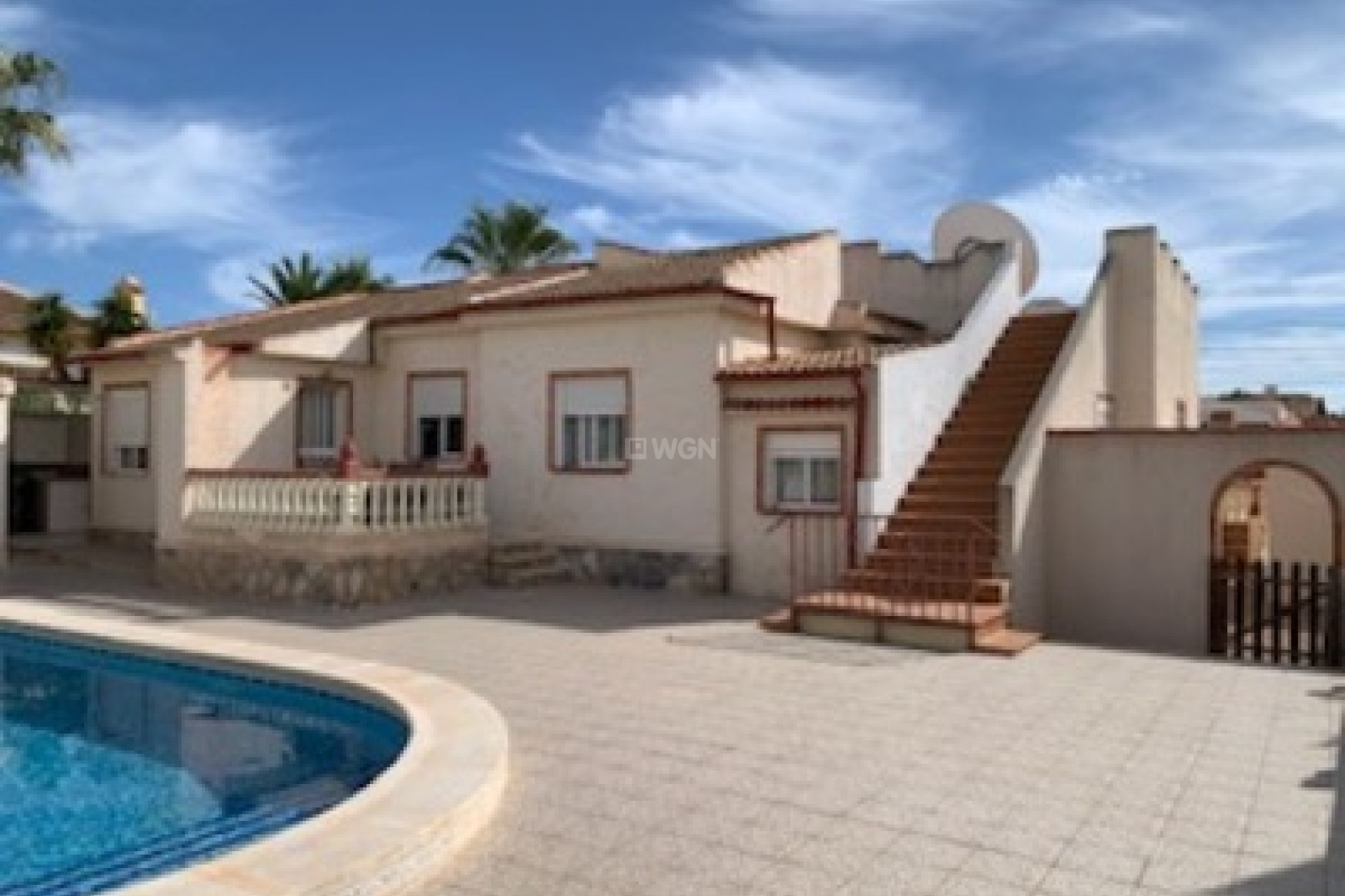 Resale - Villa - San Luis - Inland