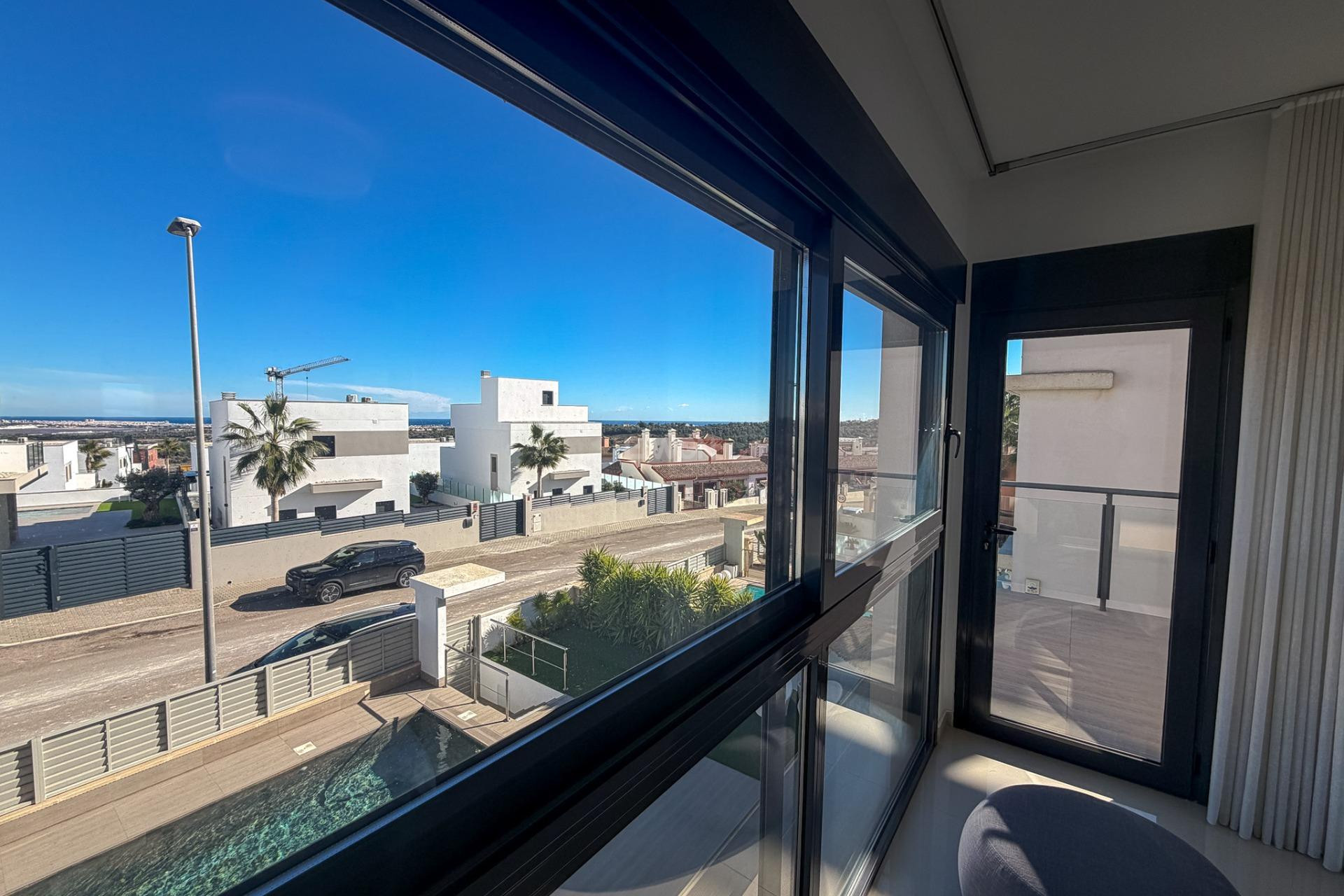 Resale - Villa - San Miguel de Salinas - Bellavista