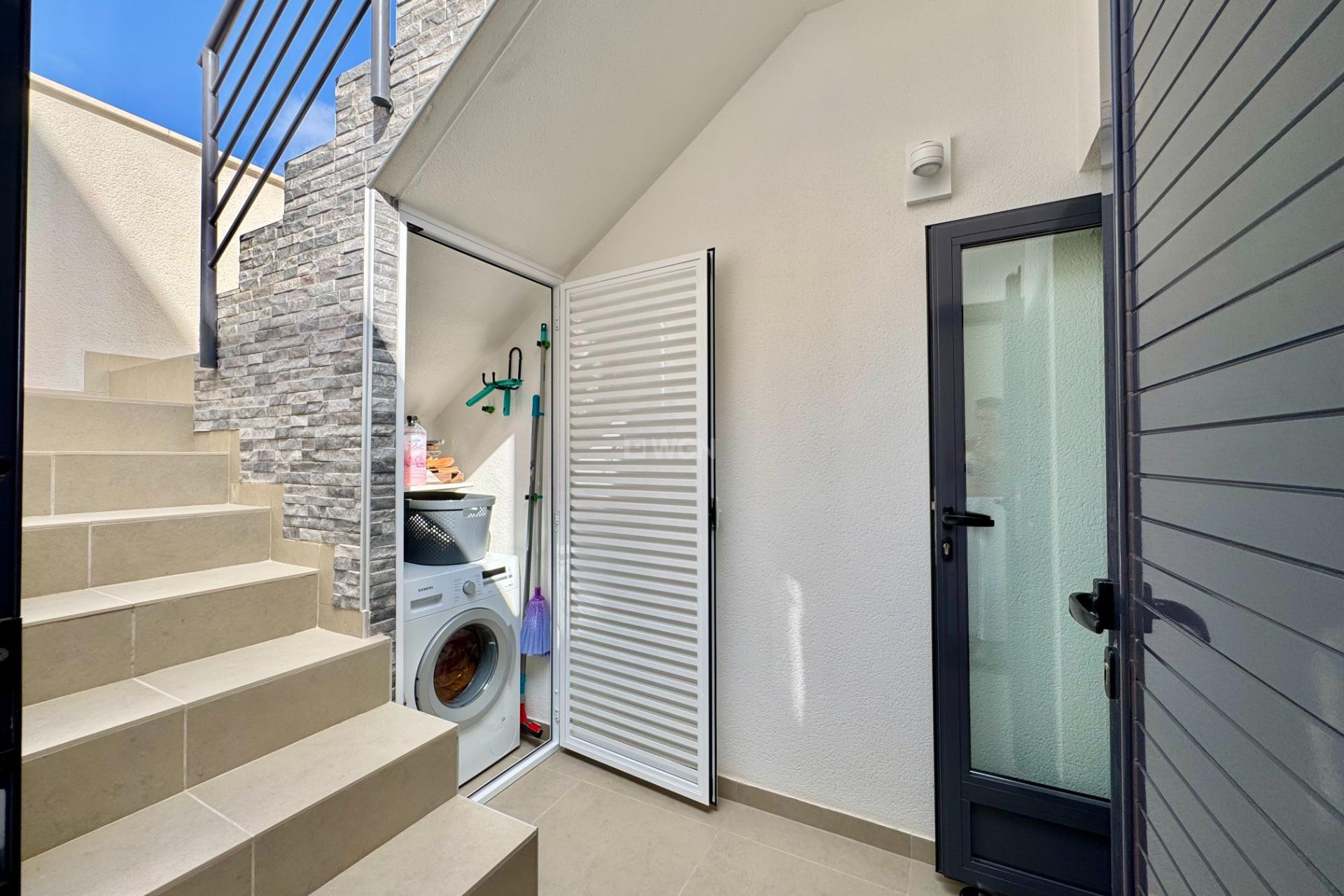 Resale - Villa - San Miguel de Salinas - Bellavista