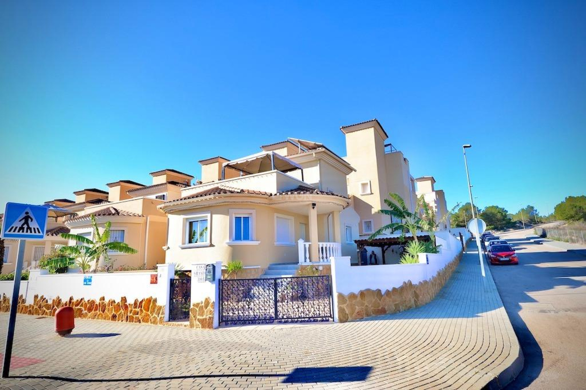 Resale - Villa - San Miguel de Salinas - Inland