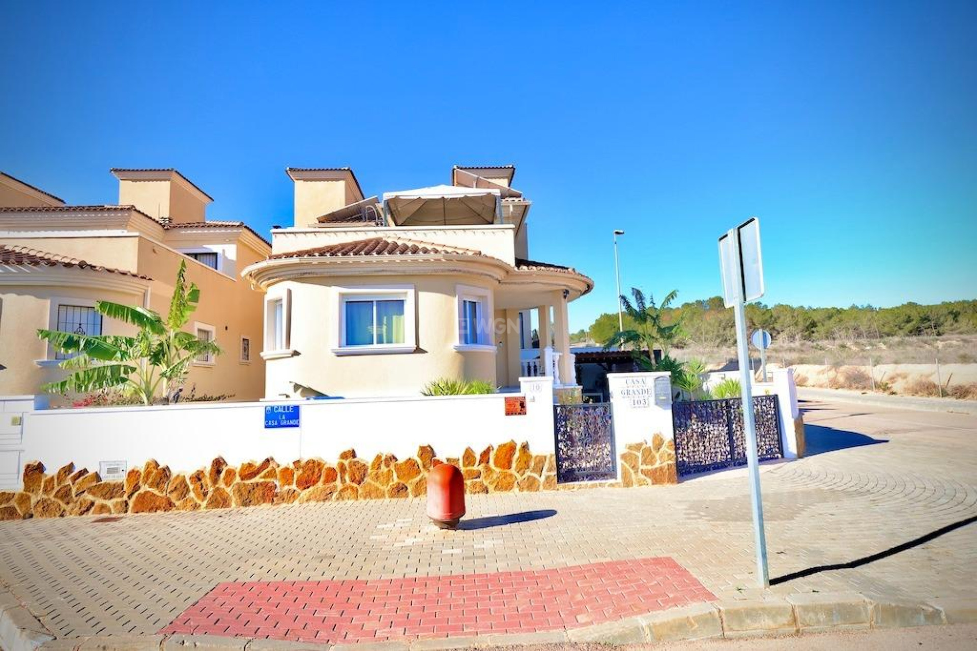 Resale - Villa - San Miguel de Salinas - Inland