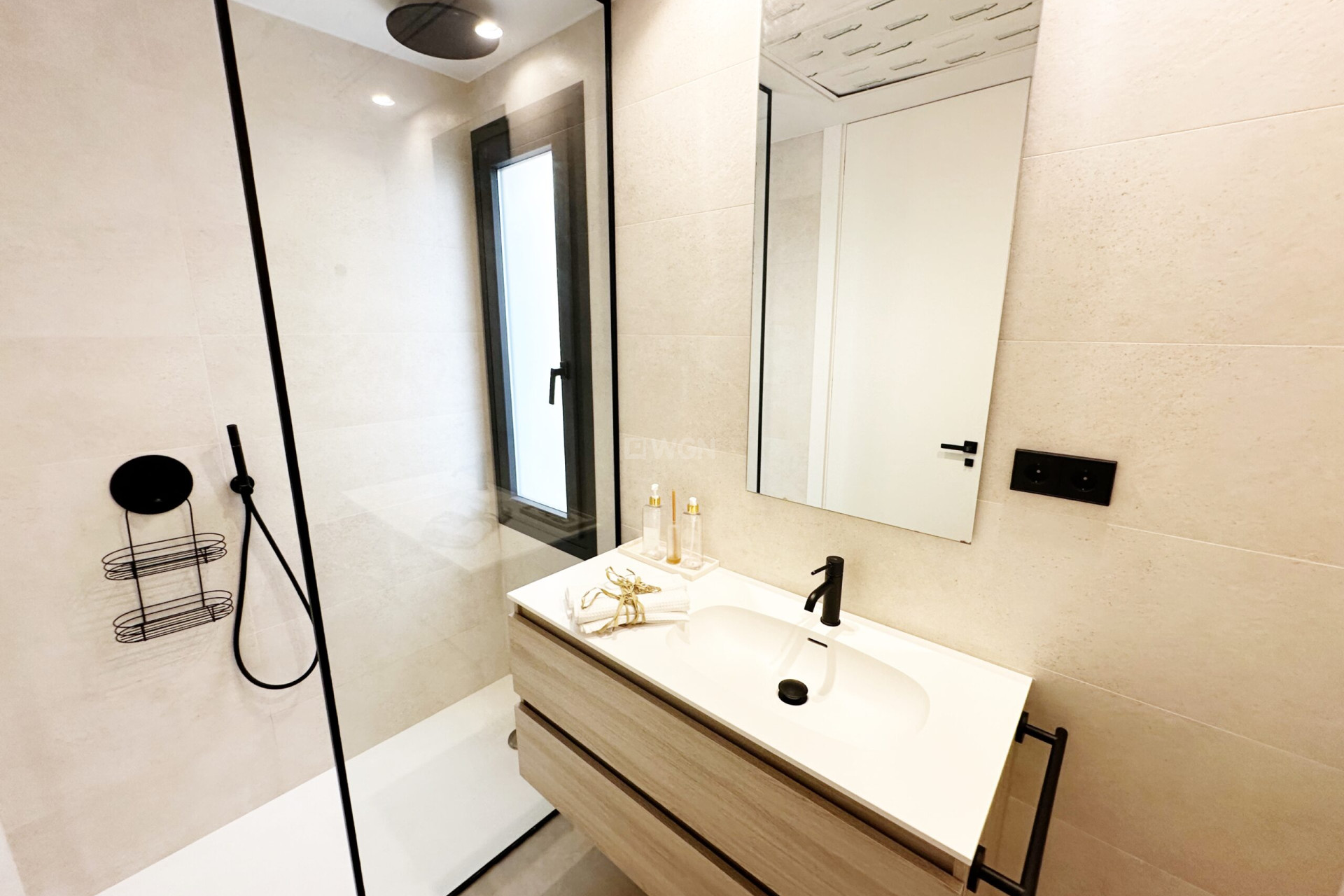 Resale - Villa - Santa Rosalia Resort - Inland