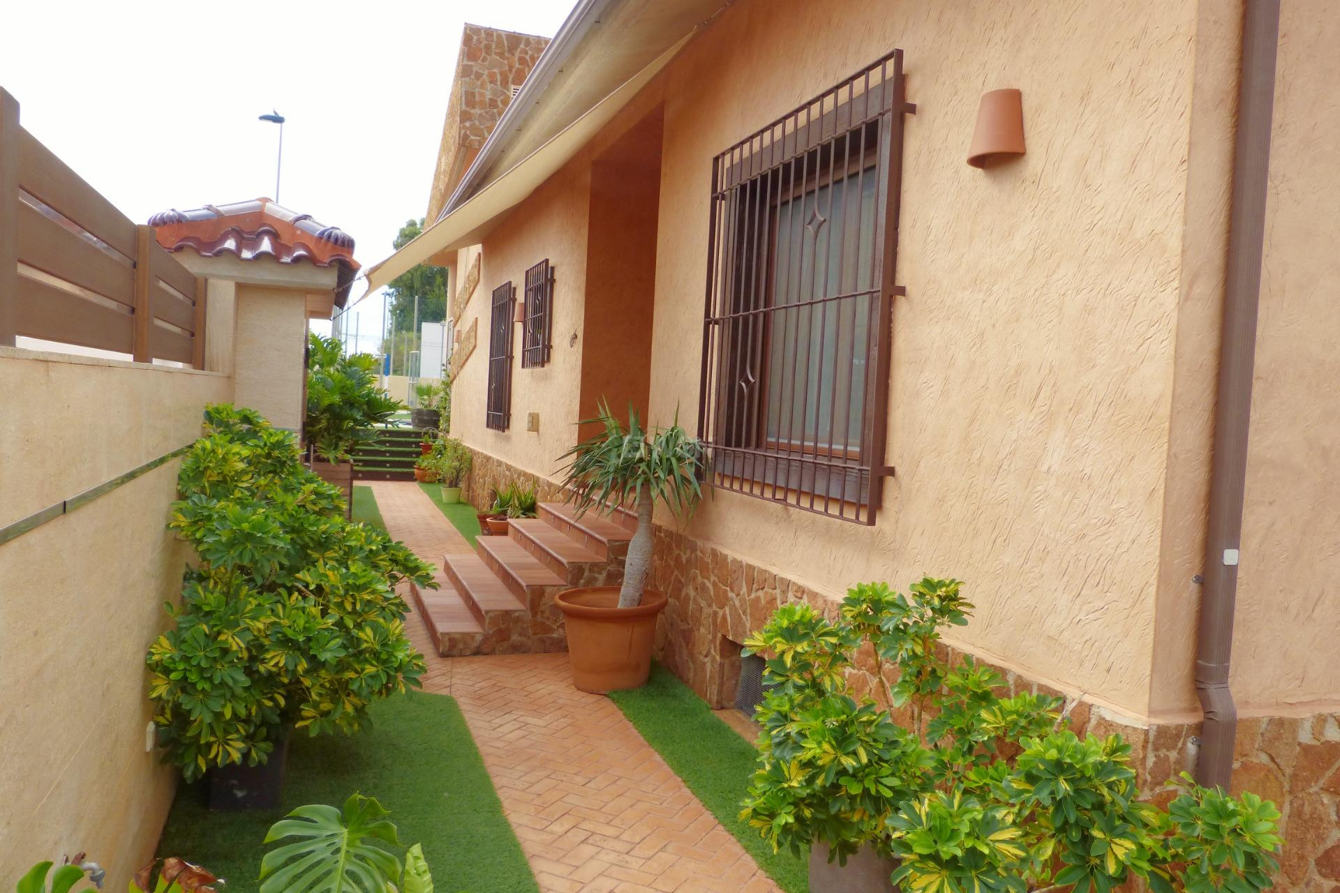 Resale - Villa - Santiago de la ribera - San blas