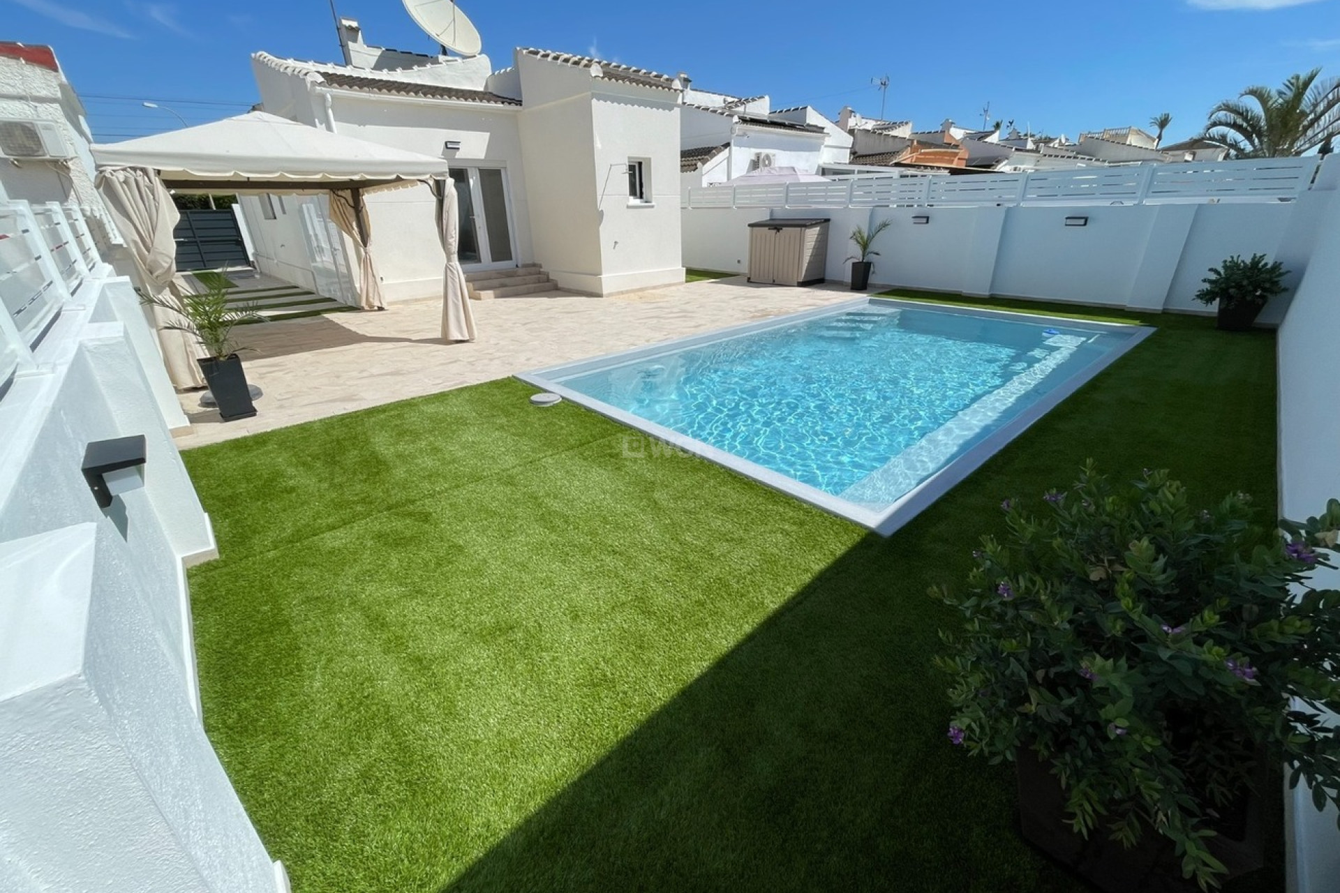 Resale - Villa - Torrevieja - 300