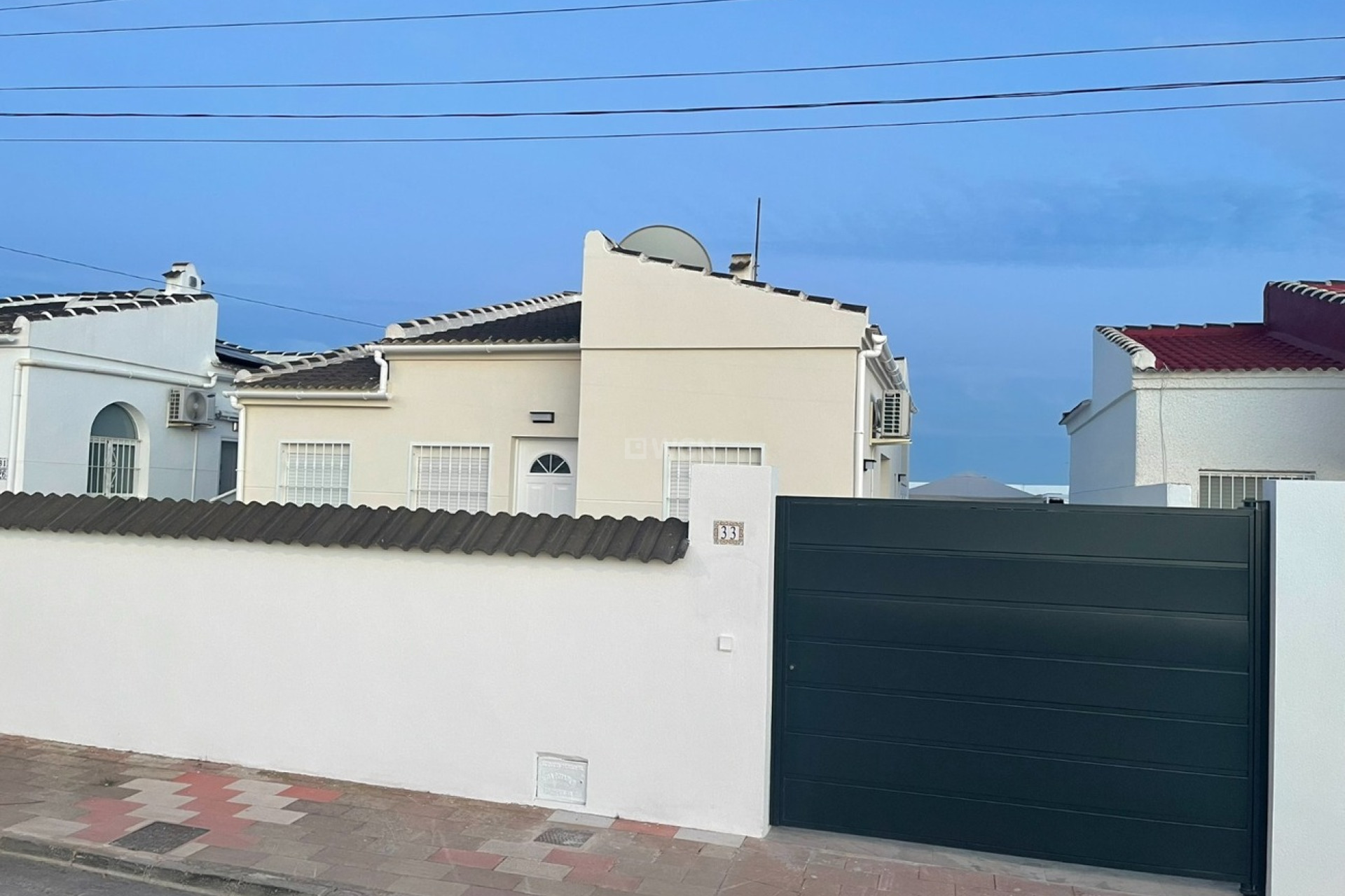 Resale - Villa - Torrevieja - 300