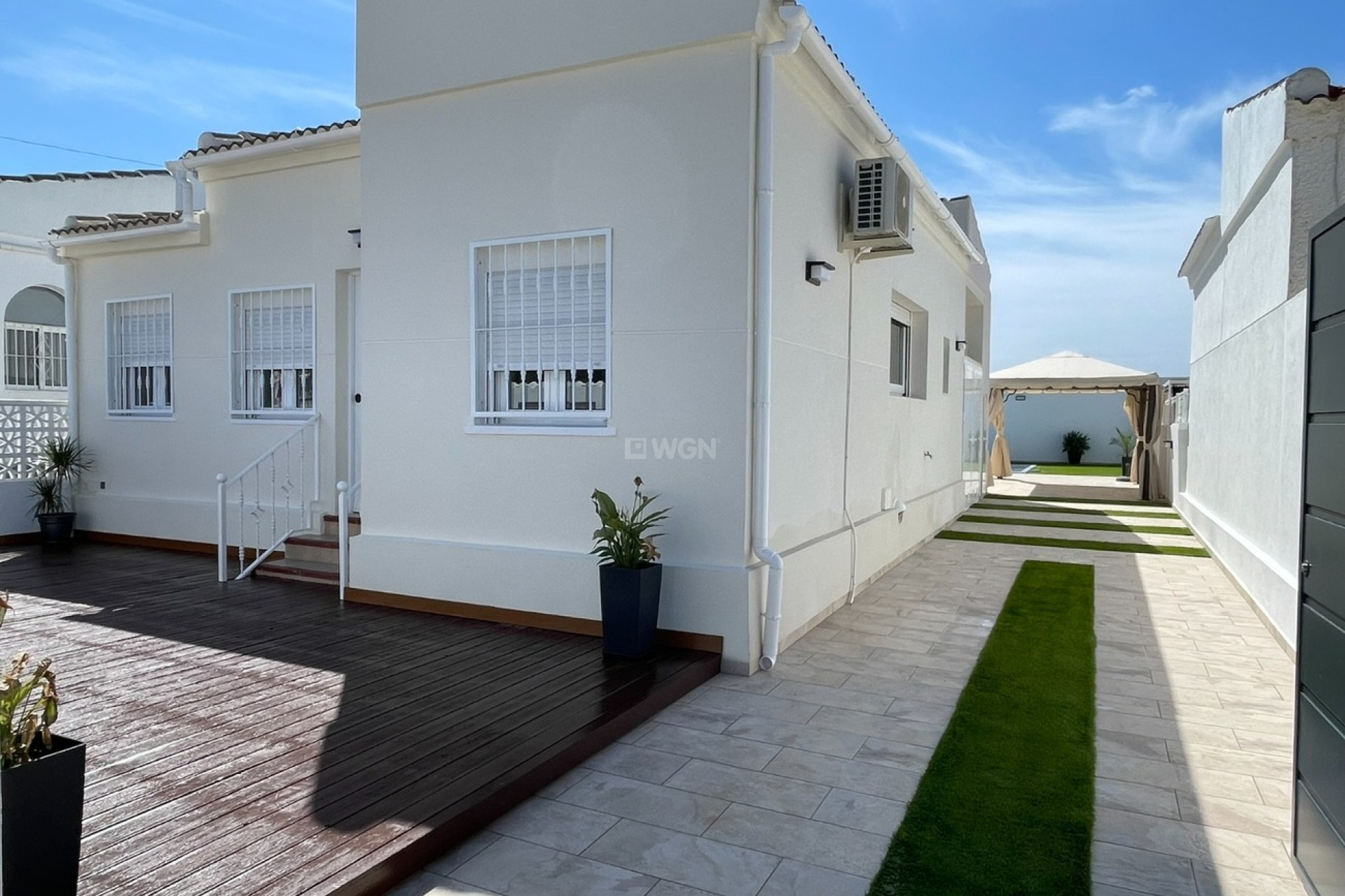 Resale - Villa - Torrevieja - 300