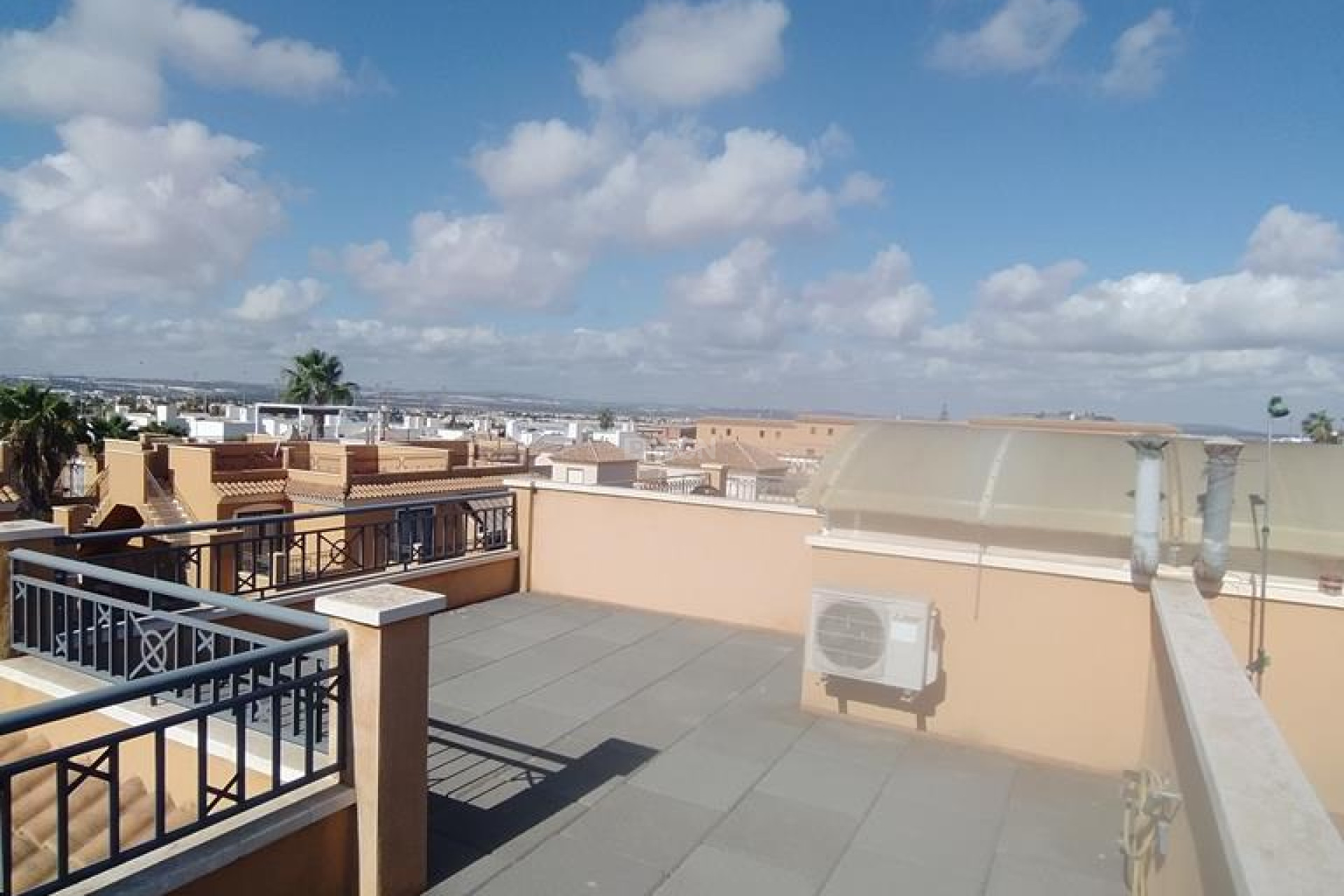Resale - Villa - Torrevieja - AGUAS NUEVAS 25