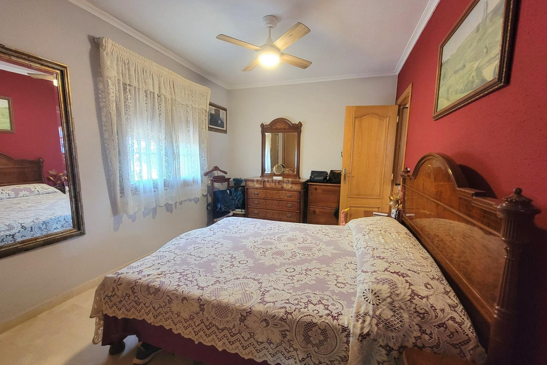 Resale - Villa - Torrevieja - aguas nuevas