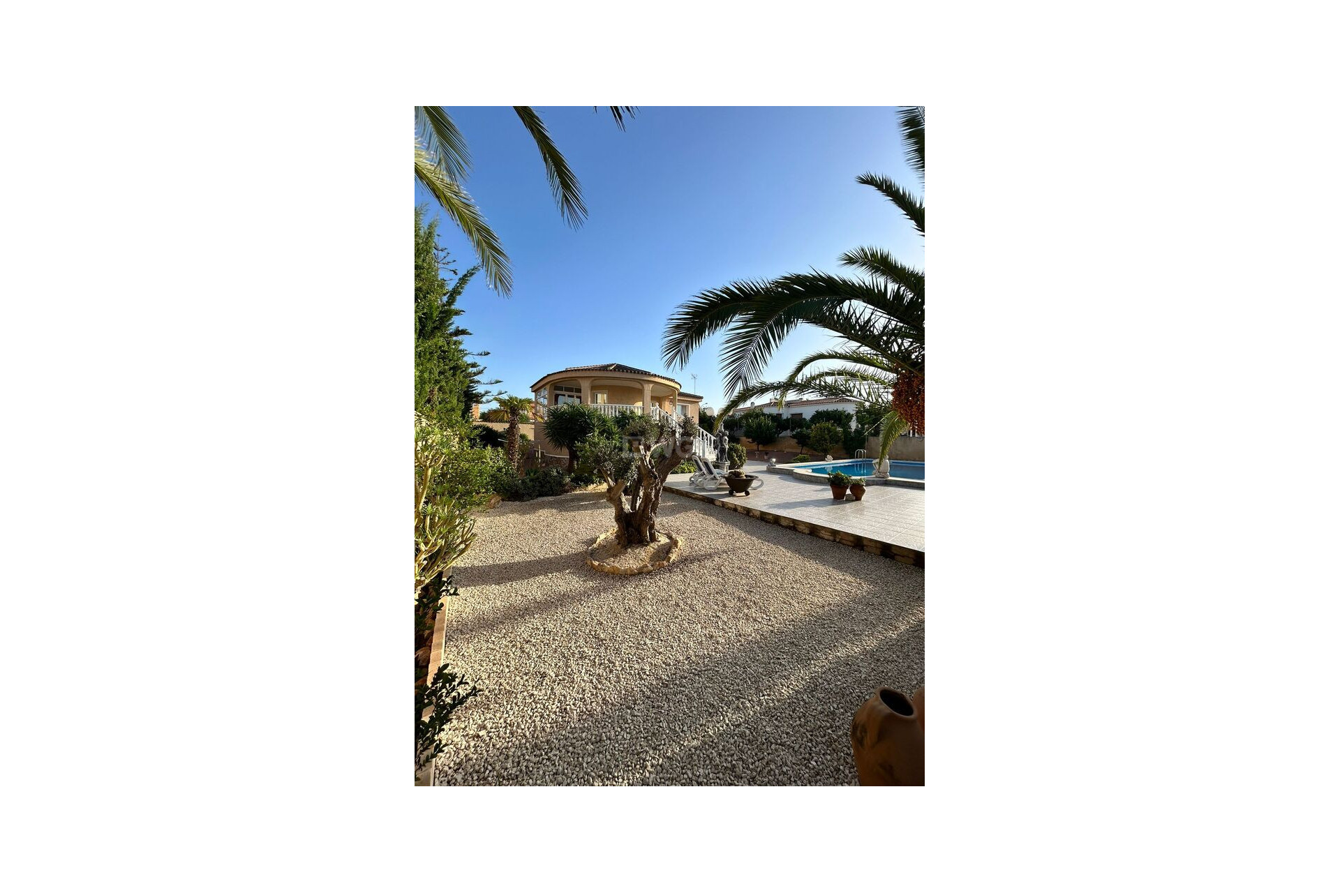 Resale - Villa - Torrevieja - aguas nuevas