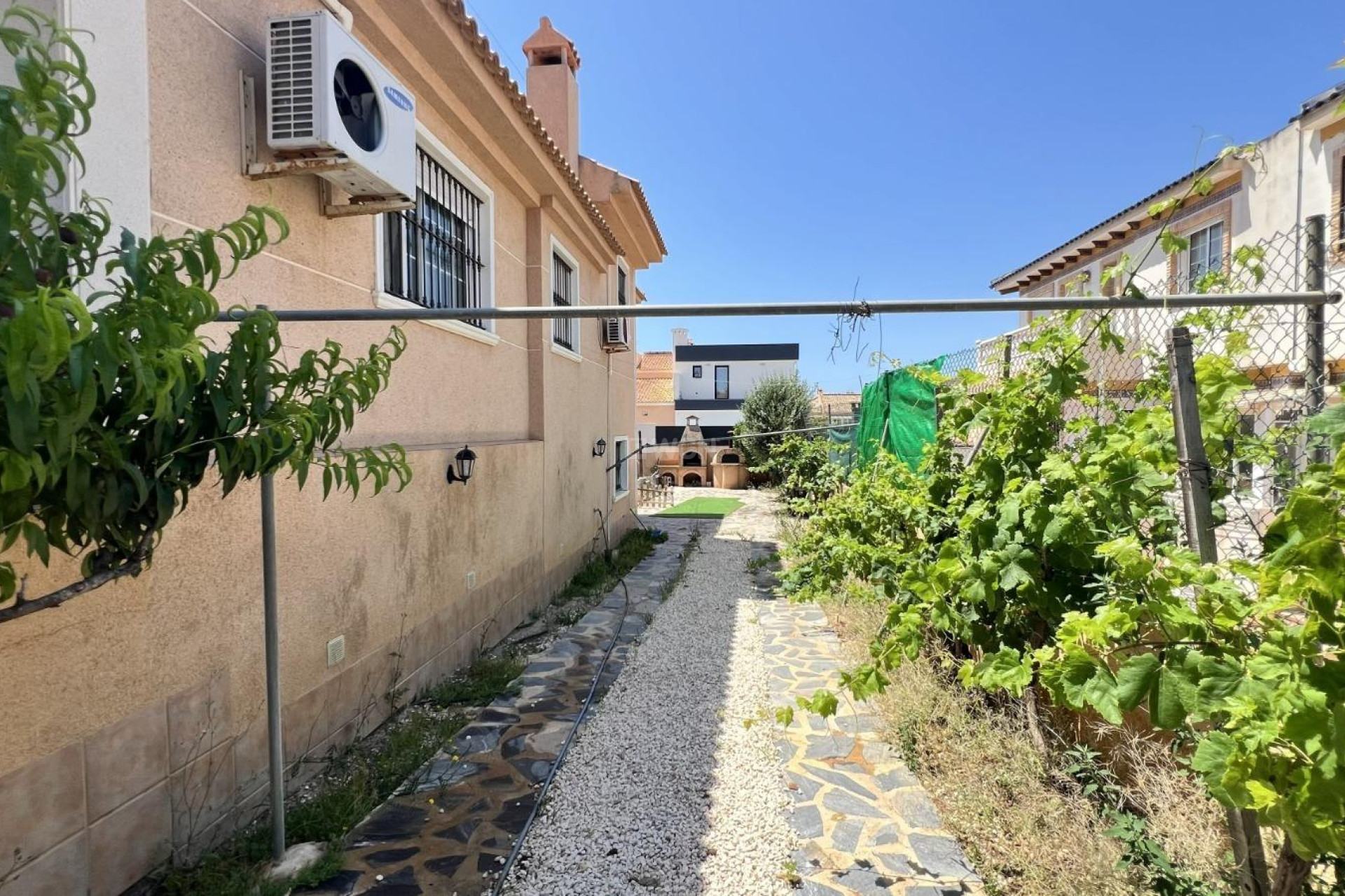 Resale - Villa - Torrevieja - aguas nuevas