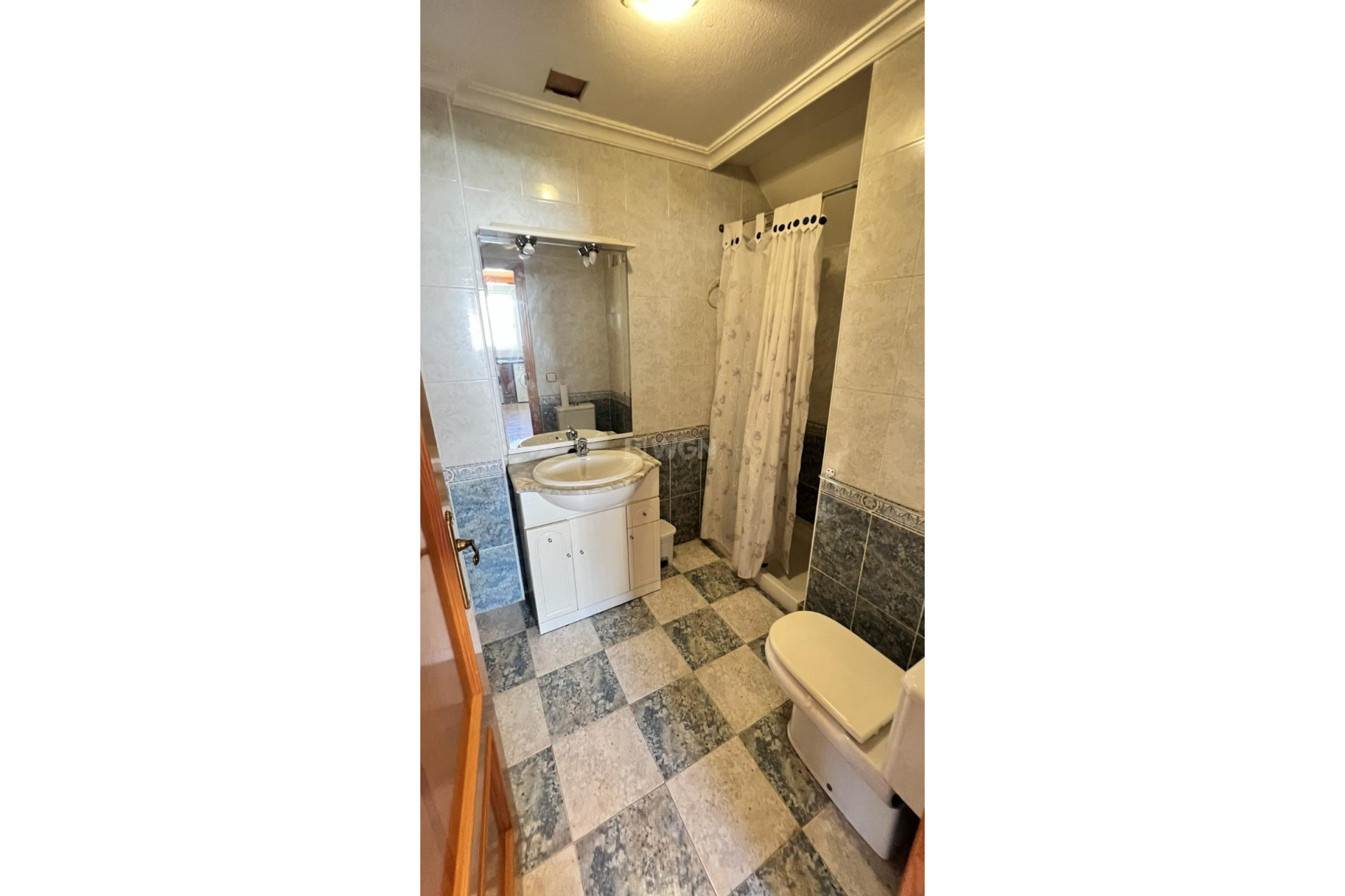 Resale - Villa - Torrevieja - aguas nuevas