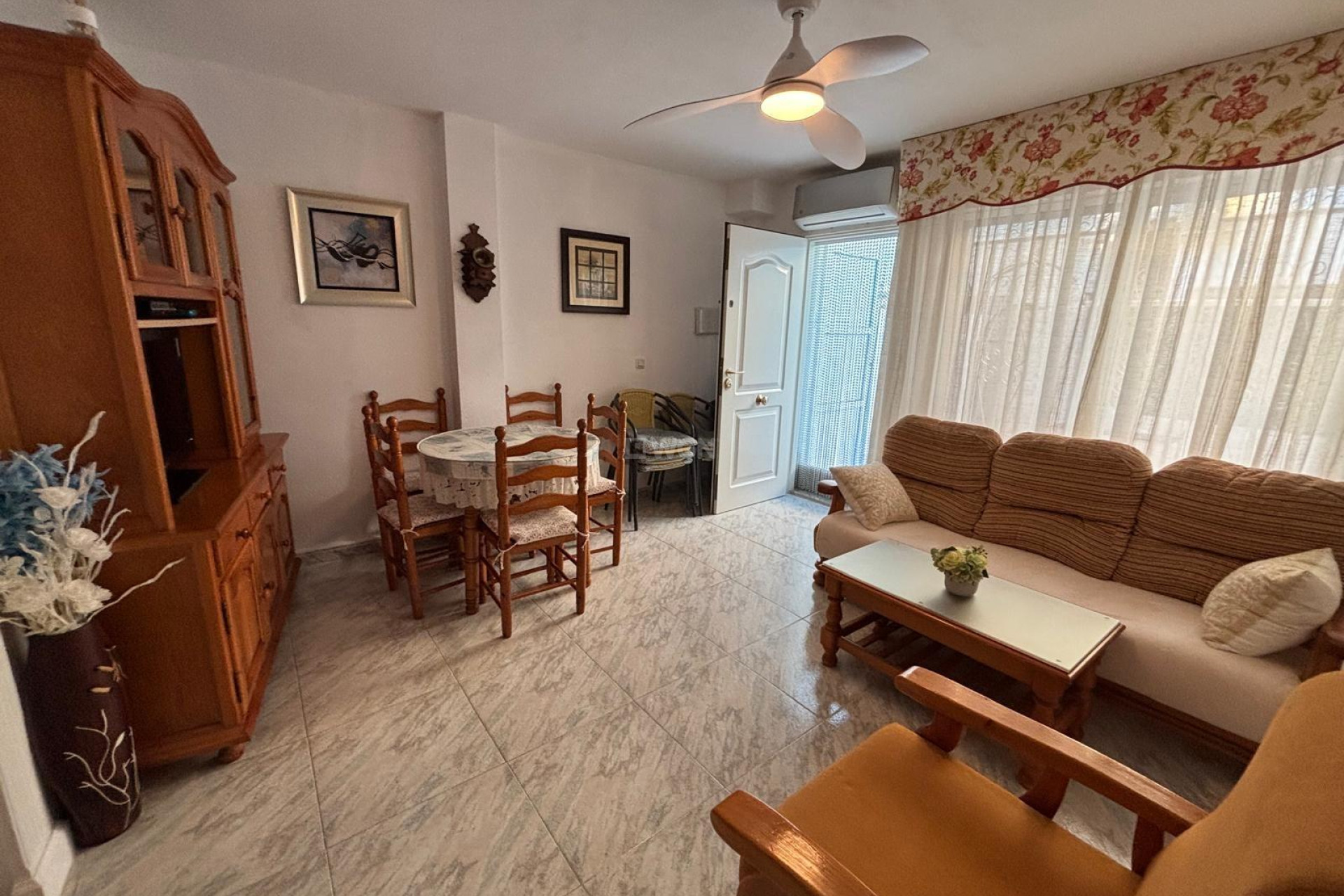 Resale - Villa - Torrevieja - Carrefour