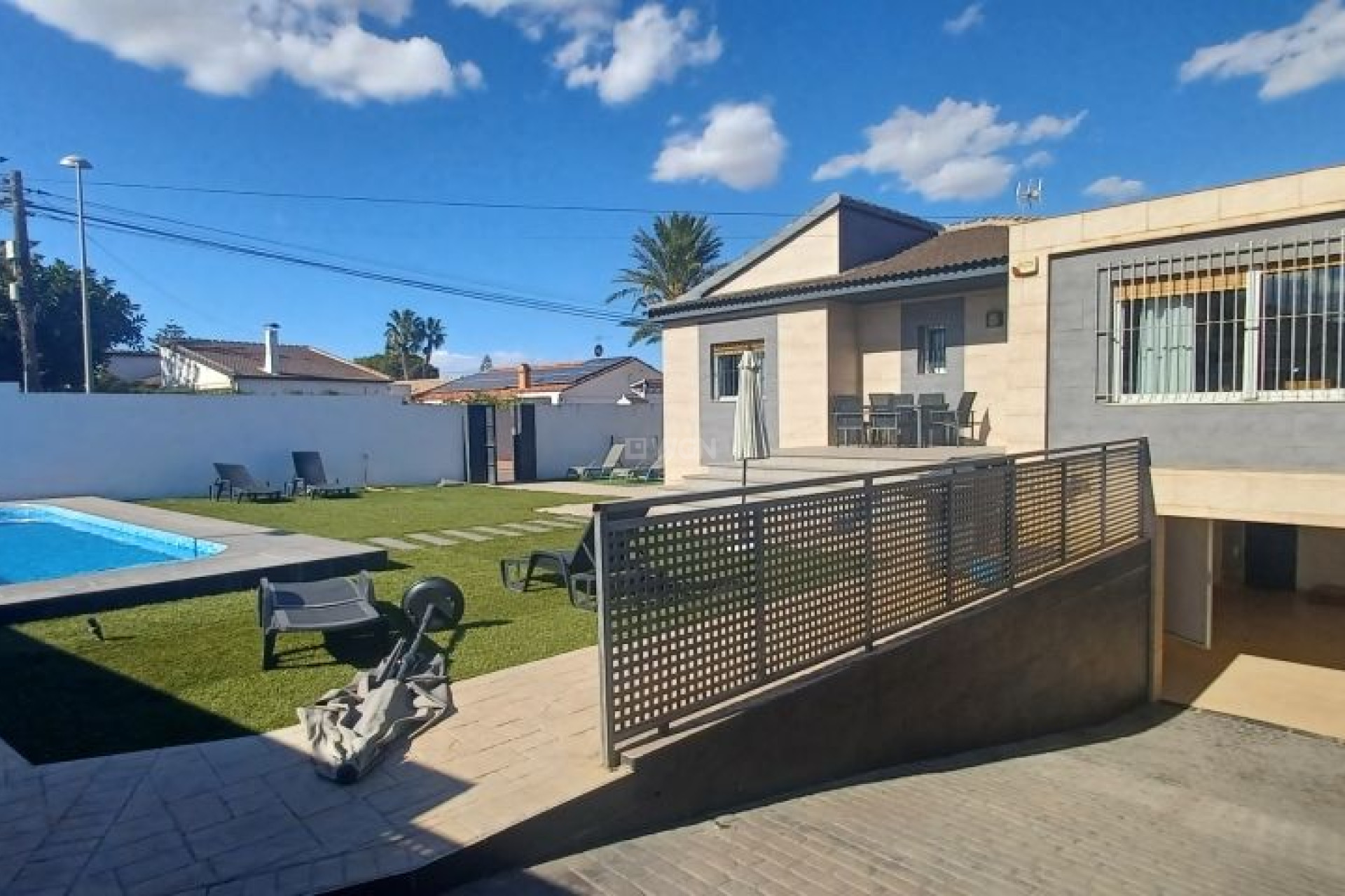 Resale - Villa - Torrevieja - Costa Blanca