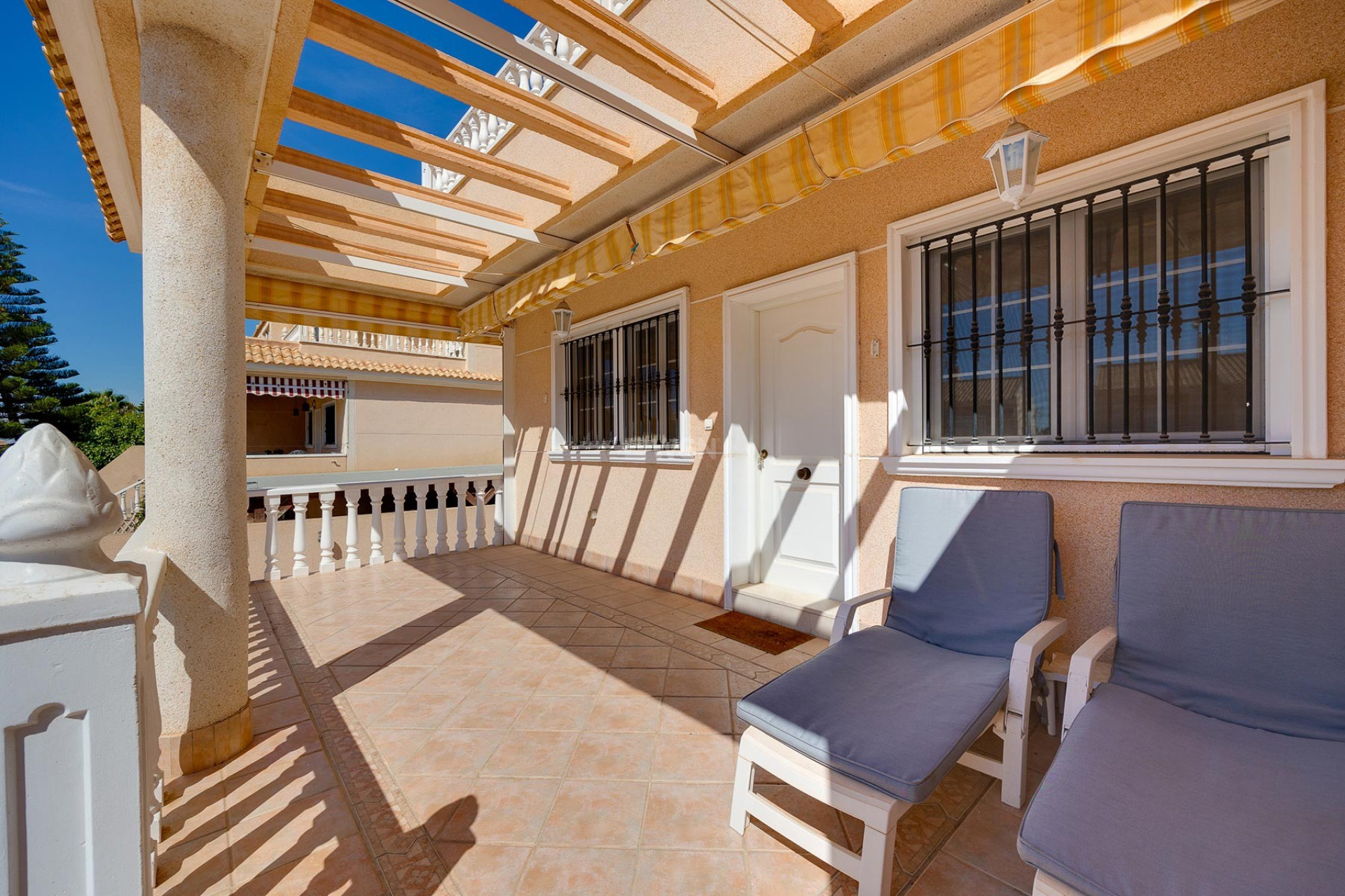 Resale - Villa - Torrevieja - Costa Blanca