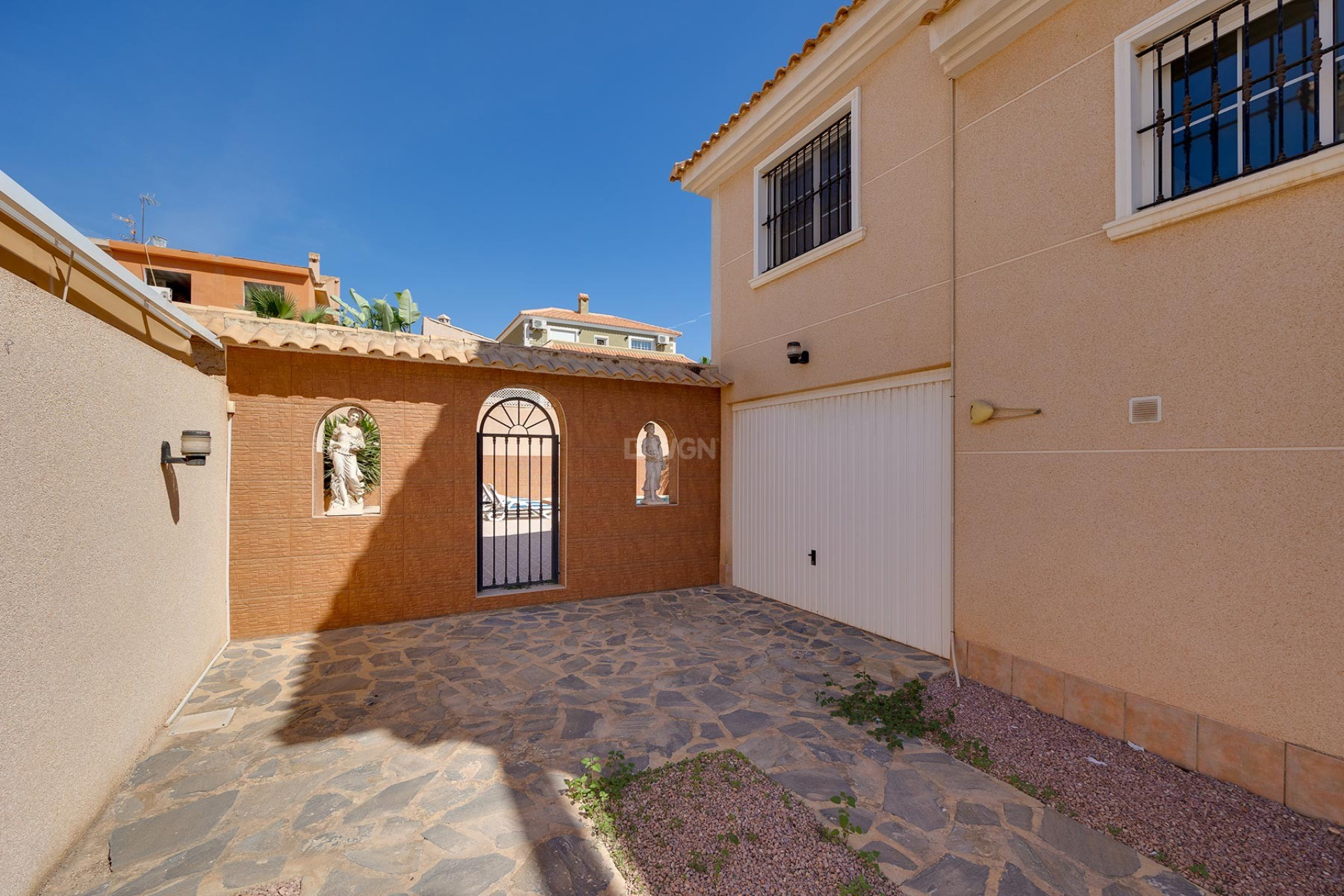 Resale - Villa - Torrevieja - Costa Blanca