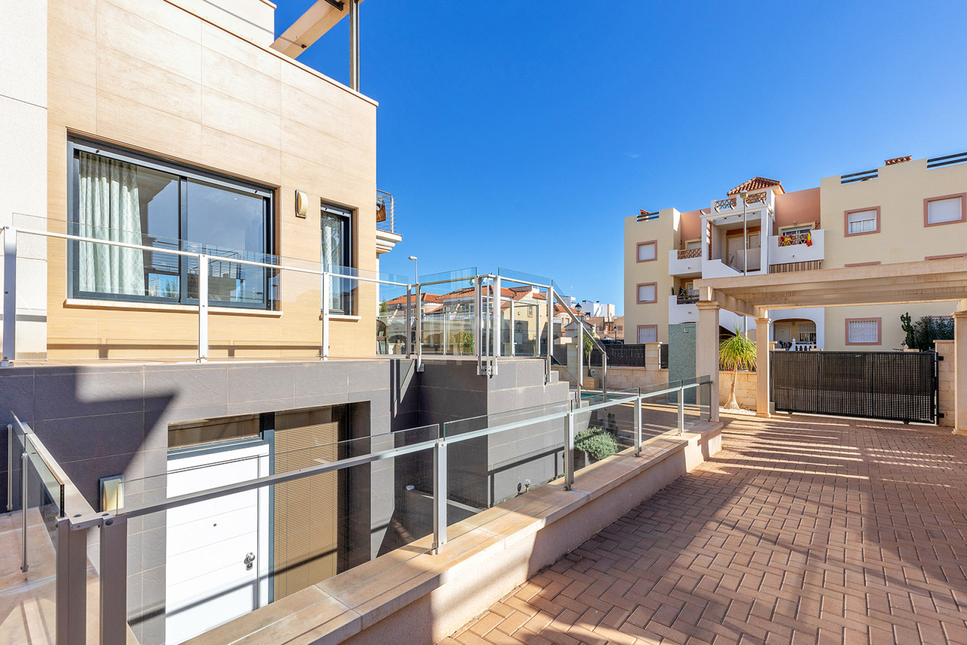 Resale - Villa - Torrevieja - Costa Blanca