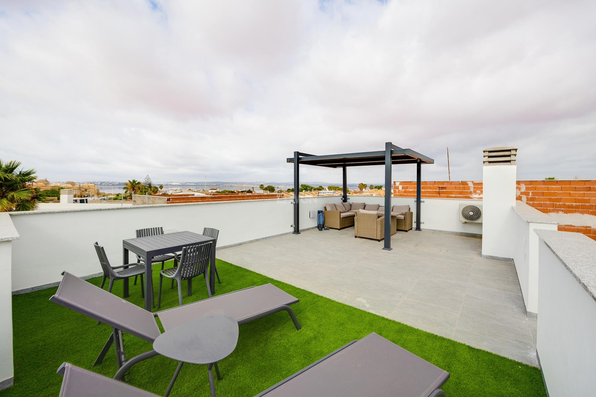 Resale - Villa - Torrevieja - Costa Blanca