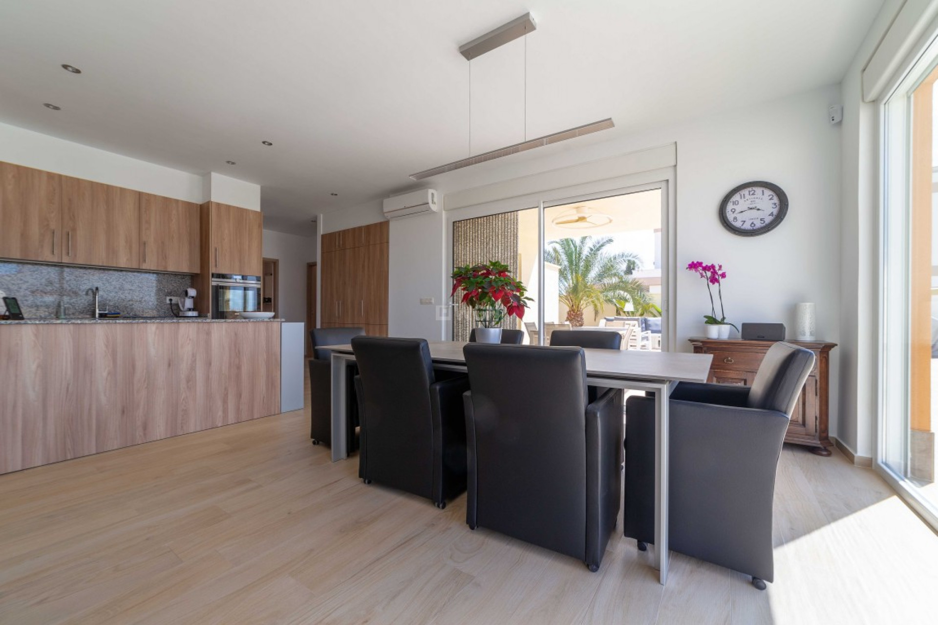 Resale - Villa - Torrevieja - Costa Blanca