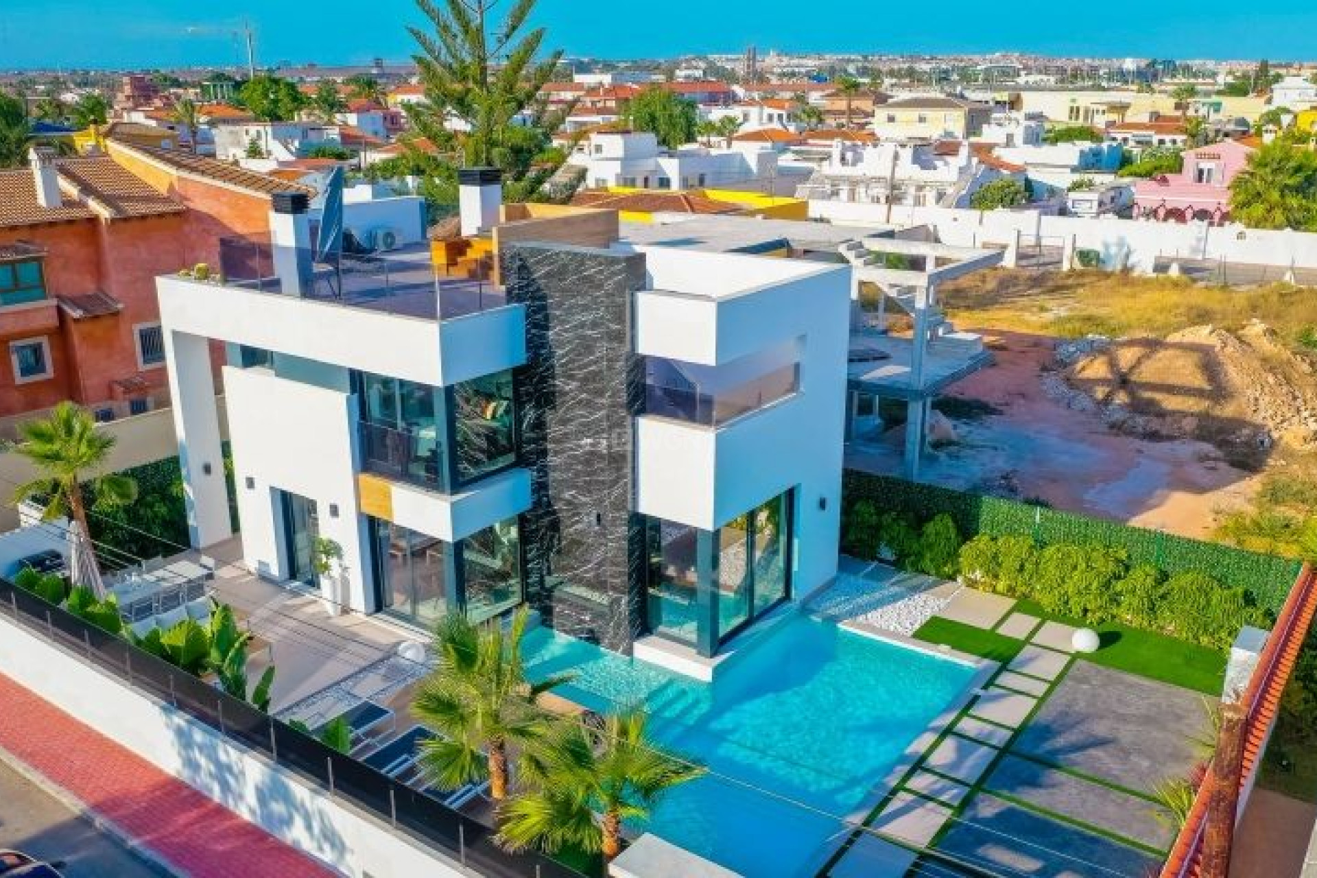 Resale - Villa - Torrevieja - Costa Blanca