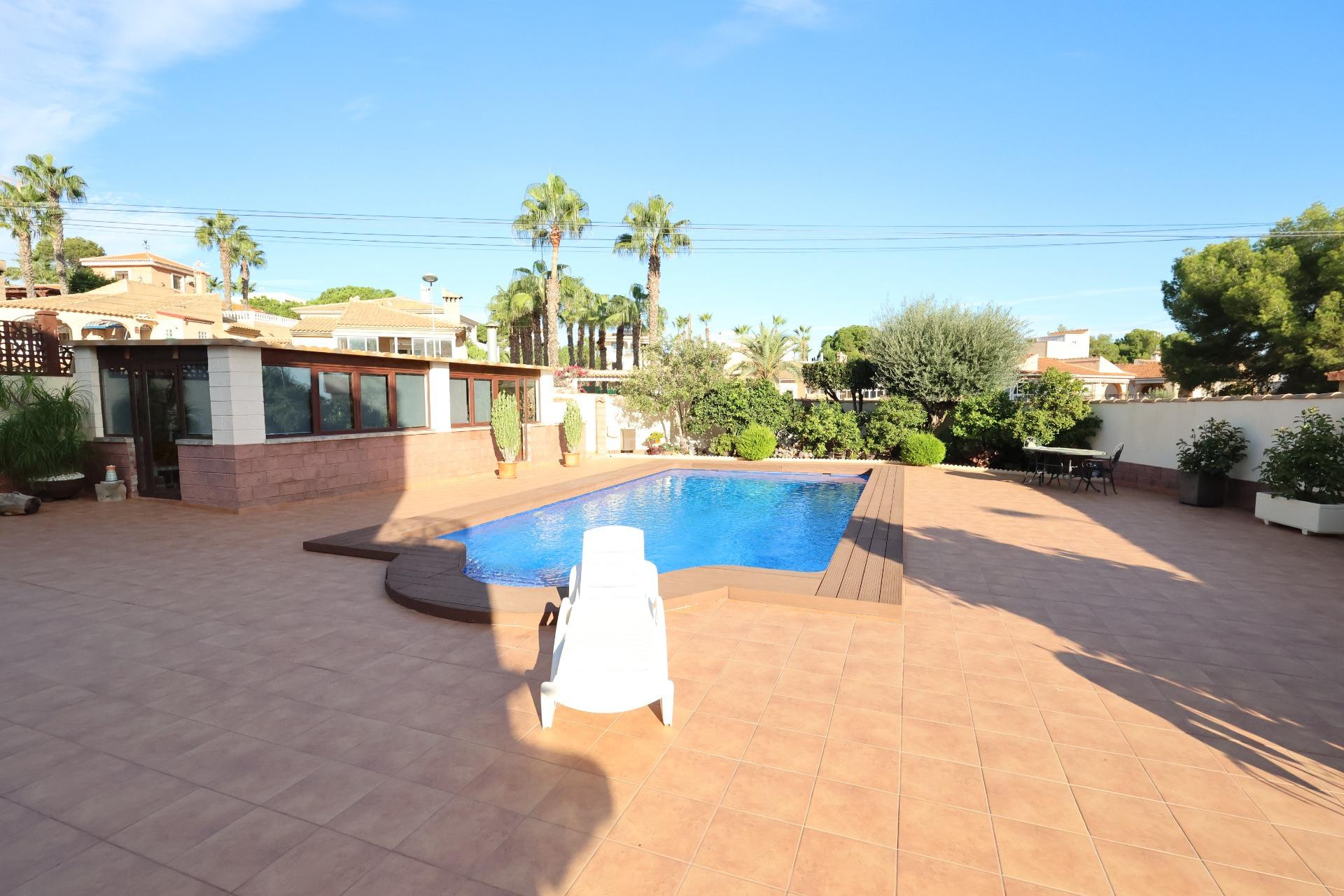 Resale - Villa - Torrevieja - Costa Blanca