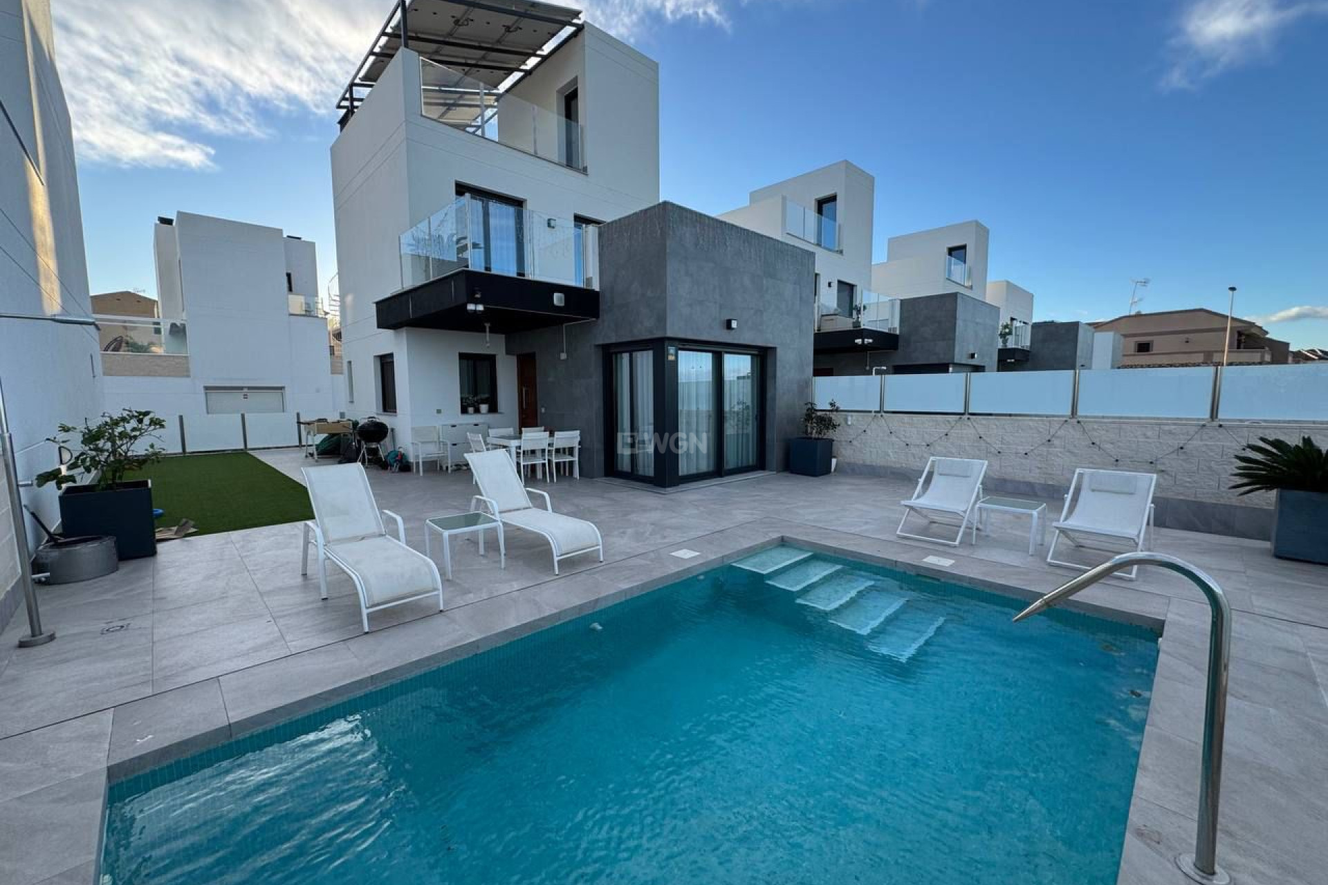 Resale - Villa - Torrevieja - Costa Blanca