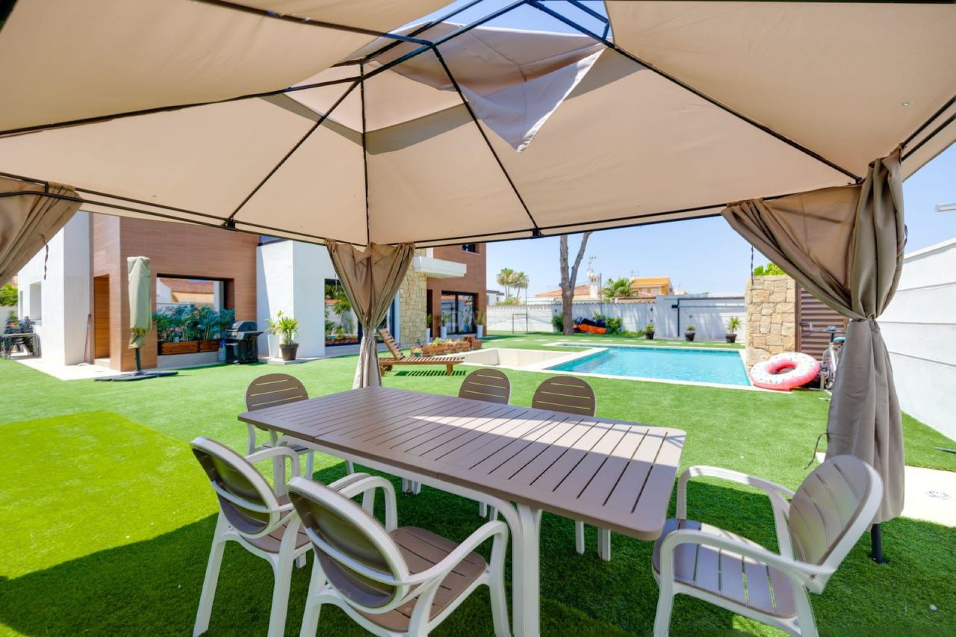 Resale - Villa - Torrevieja - Costa Blanca