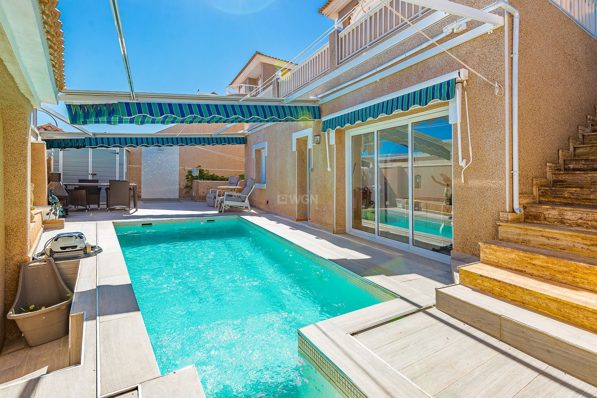 Resale - Villa - Torrevieja - Costa Blanca