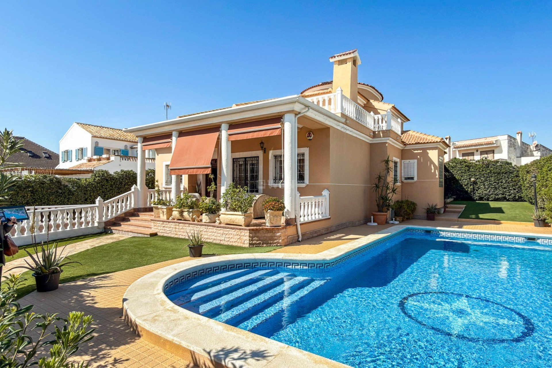 Resale - Villa - Torrevieja - Costa Blanca