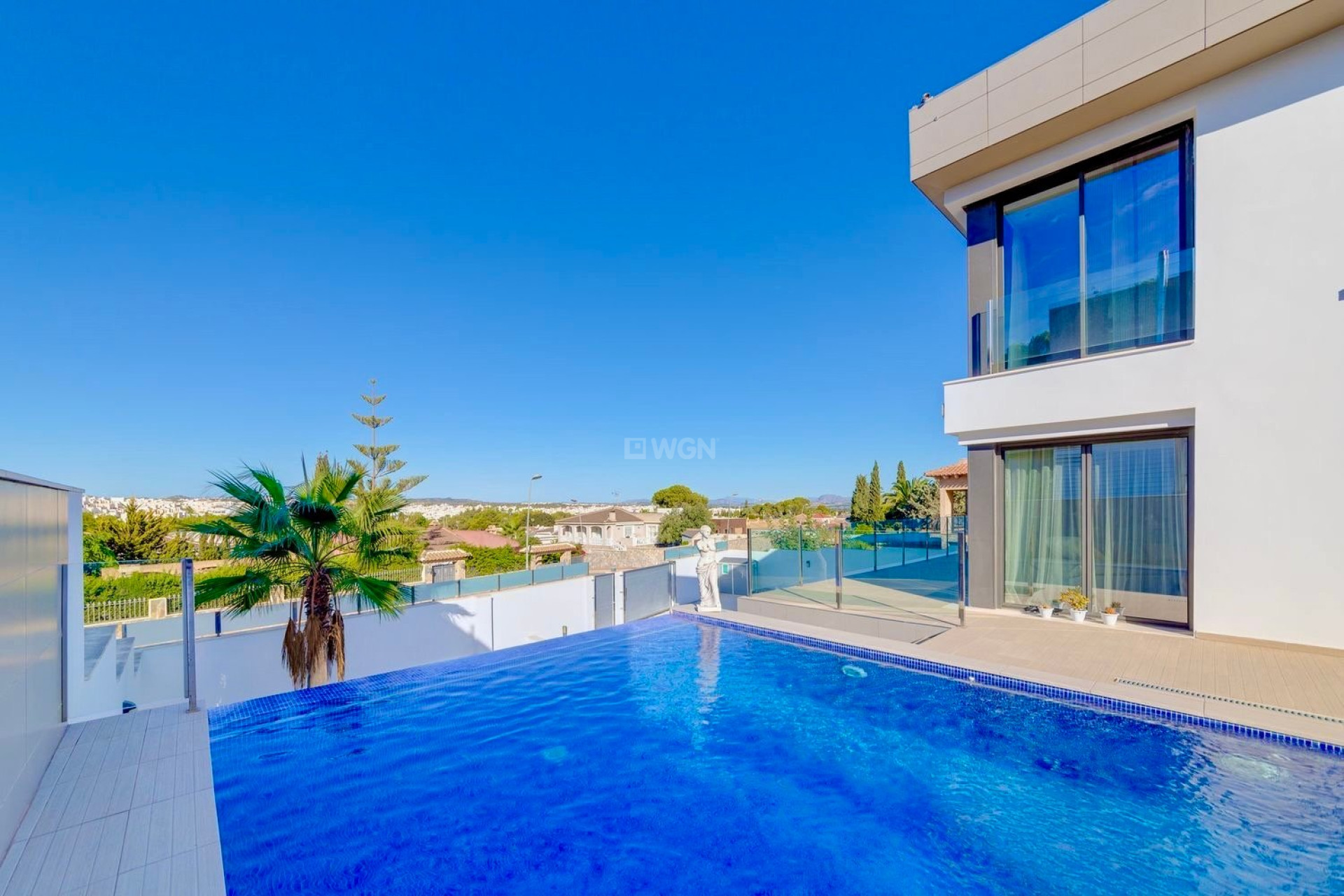 Resale - Villa - Torrevieja - Costa Blanca