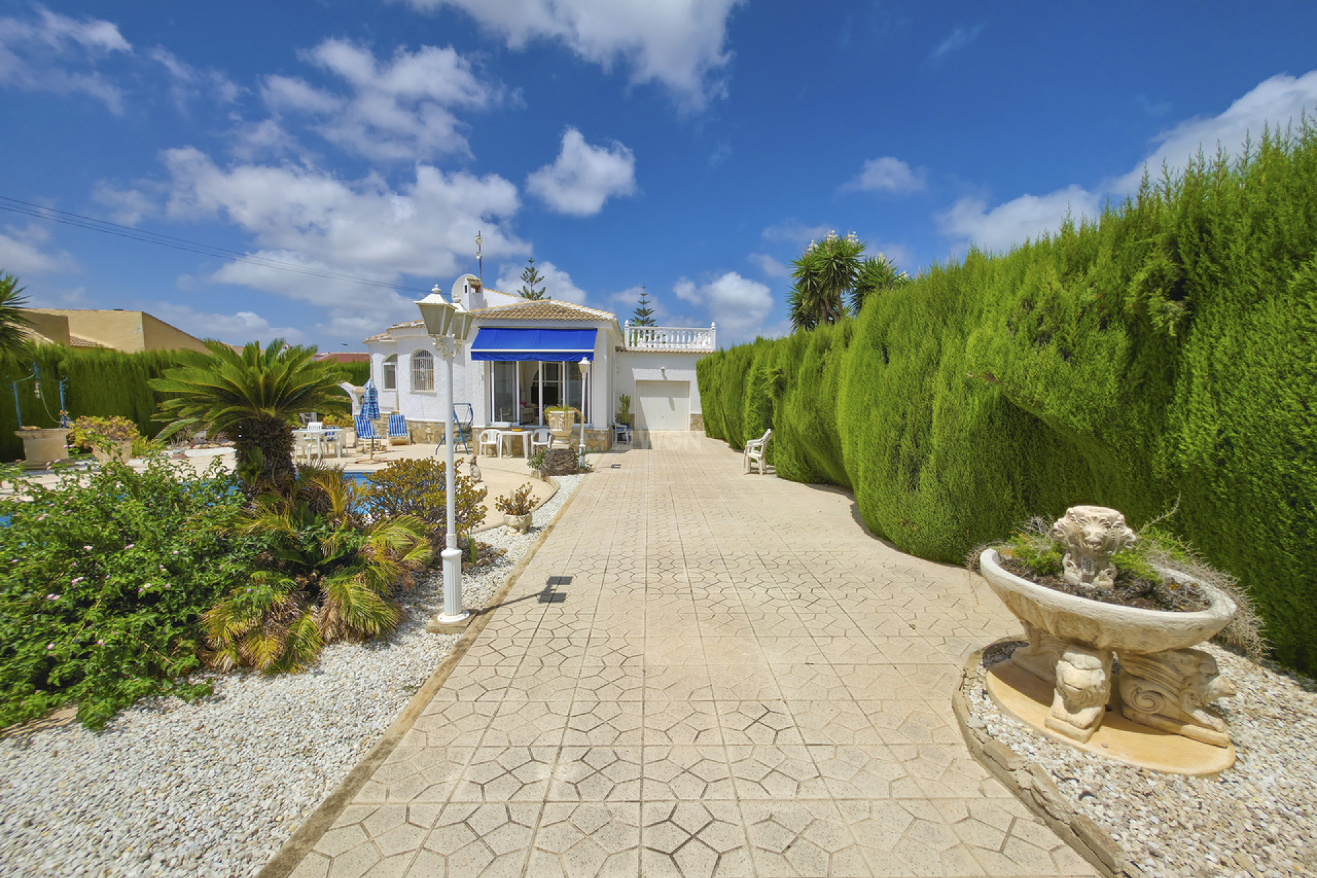 Resale - Villa - Torrevieja - Costa Blanca