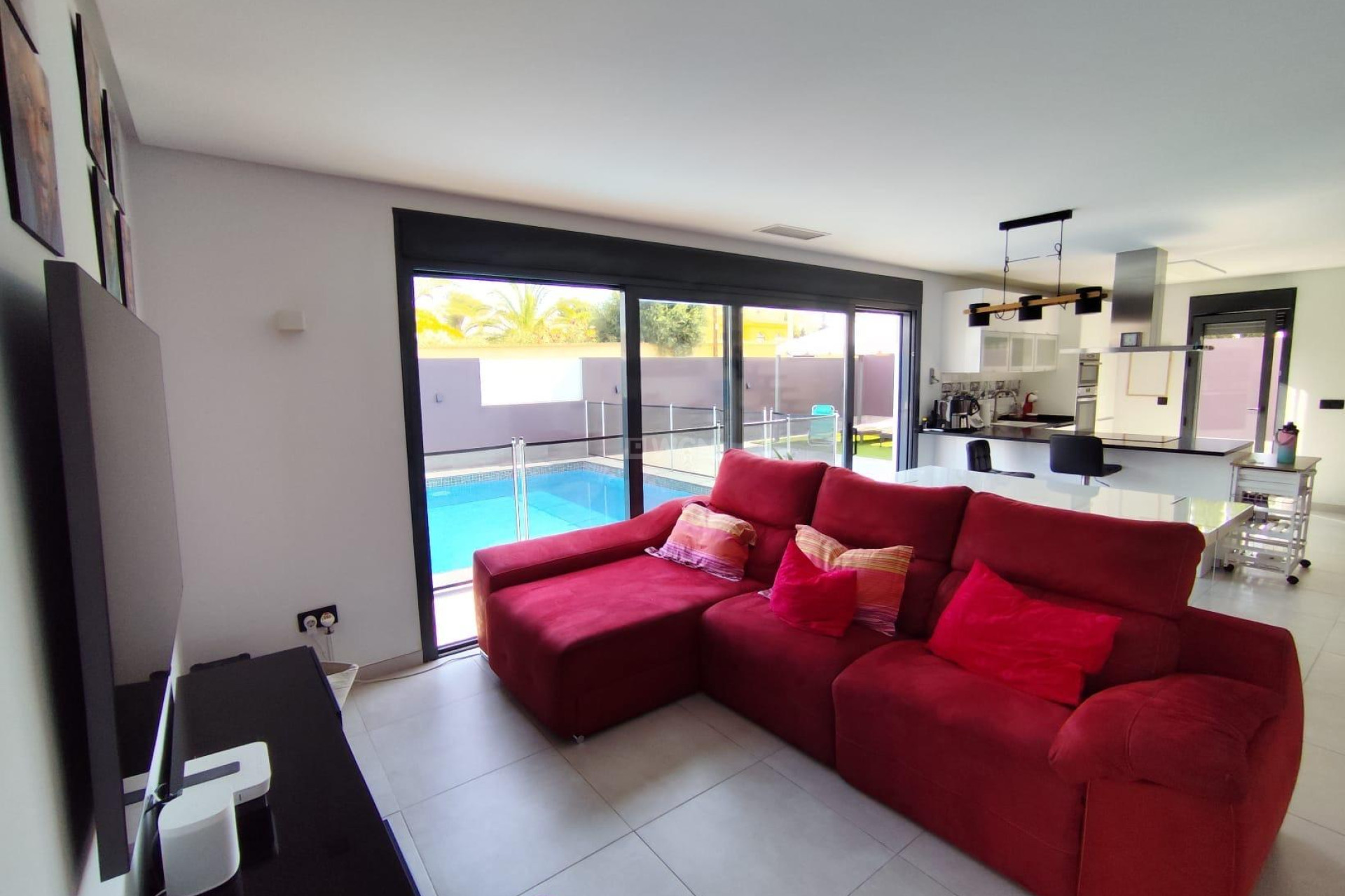 Resale - Villa - Torrevieja - El Chaparral