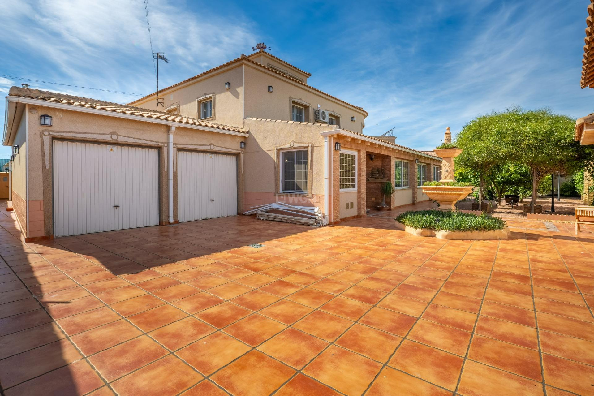Resale - Villa - Torrevieja - El Chaparral