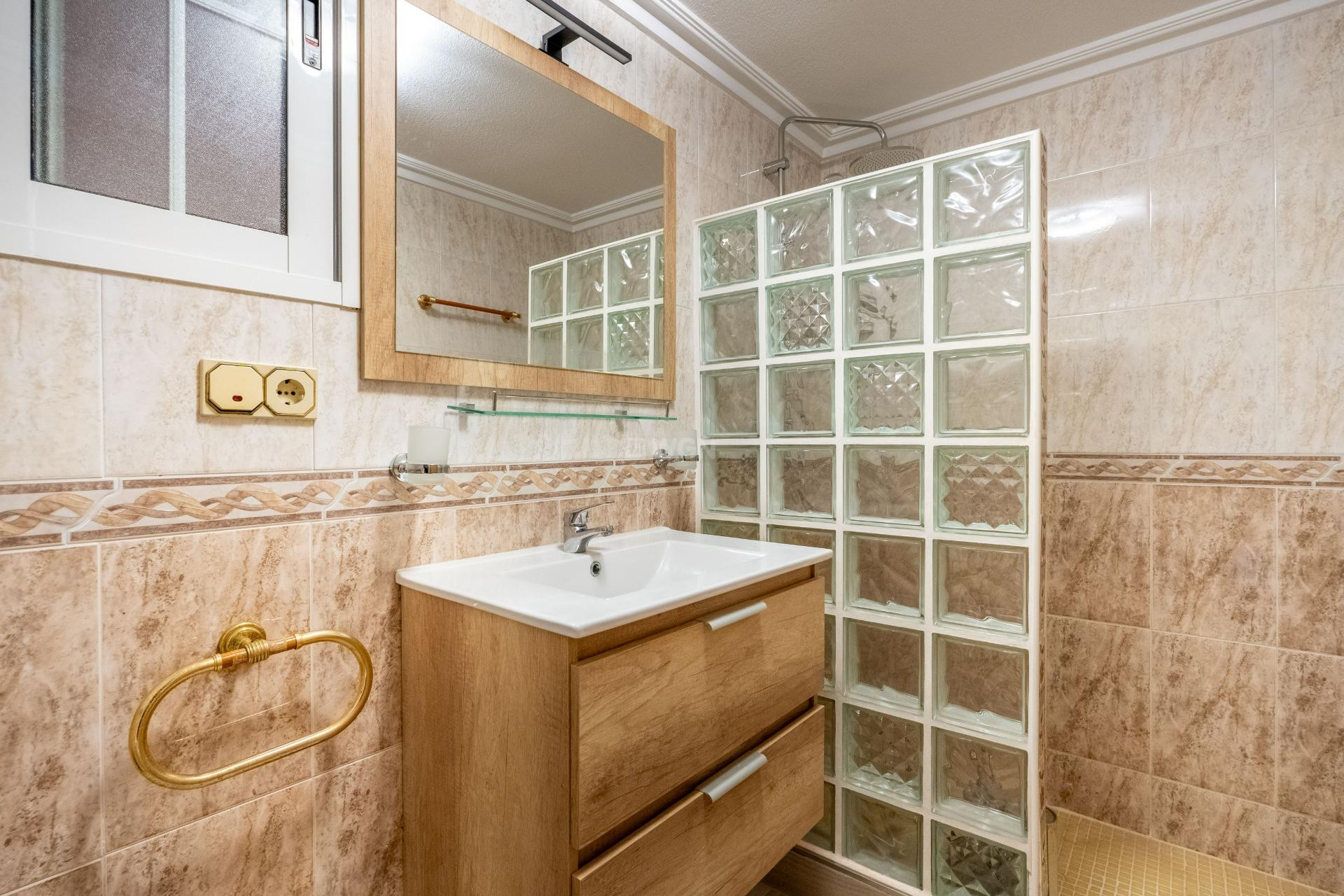 Resale - Villa - Torrevieja - El Chaparral