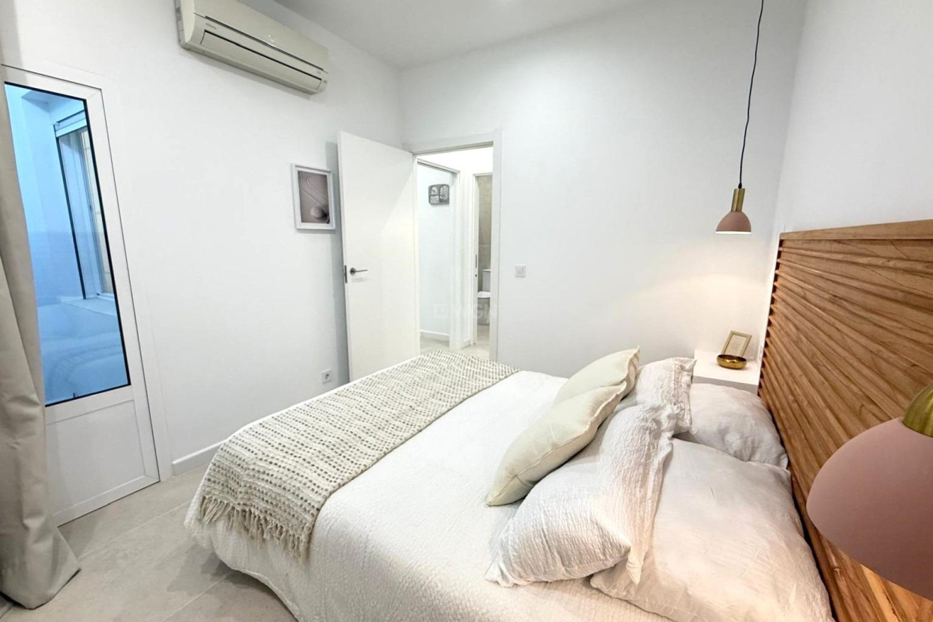 Resale - Villa - Torrevieja - El Chaparral