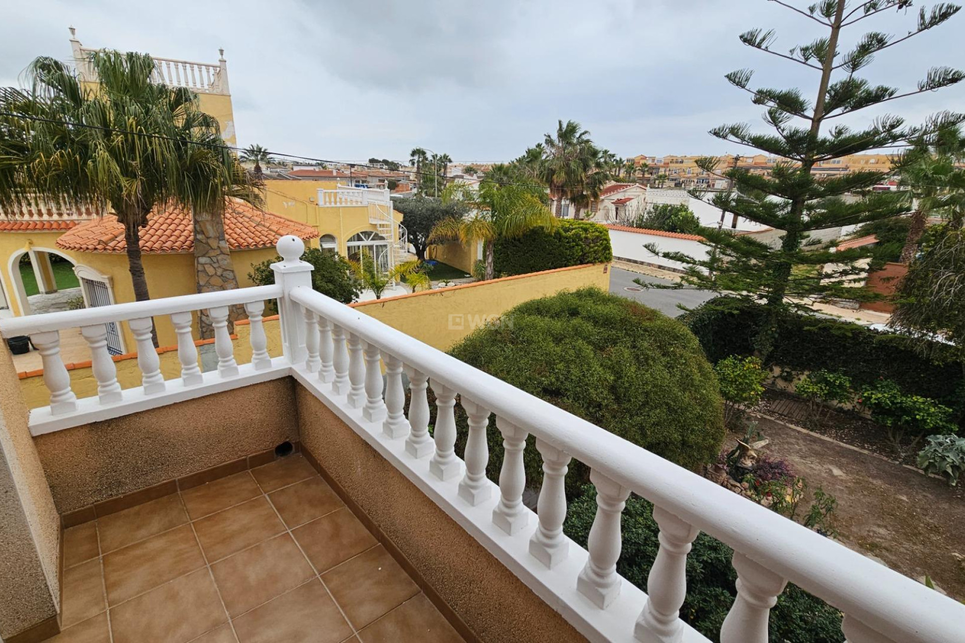 Resale - Villa - Torrevieja - El Chaparral