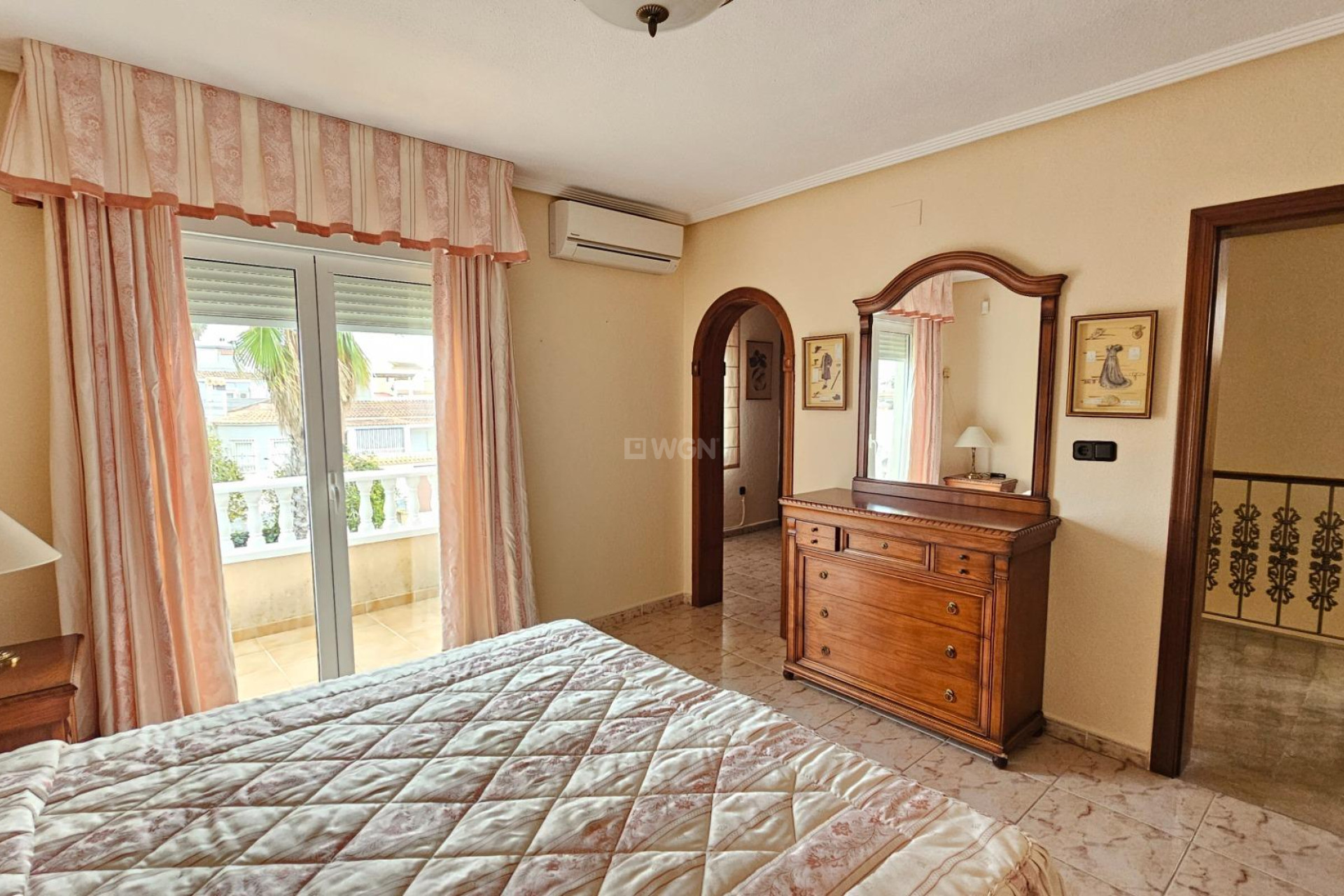 Resale - Villa - Torrevieja - El Chaparral