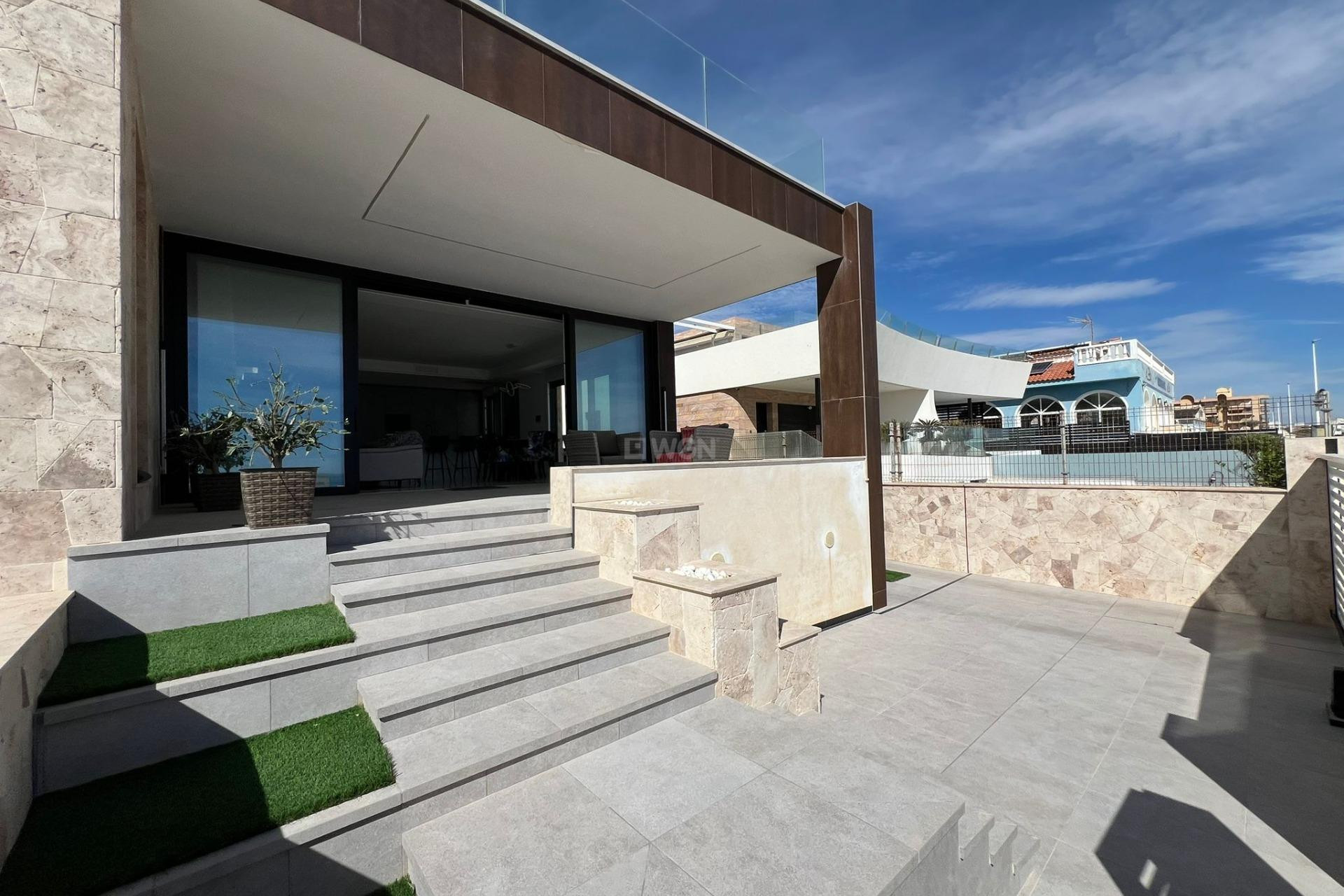 Resale - Villa - Torrevieja - La Mata