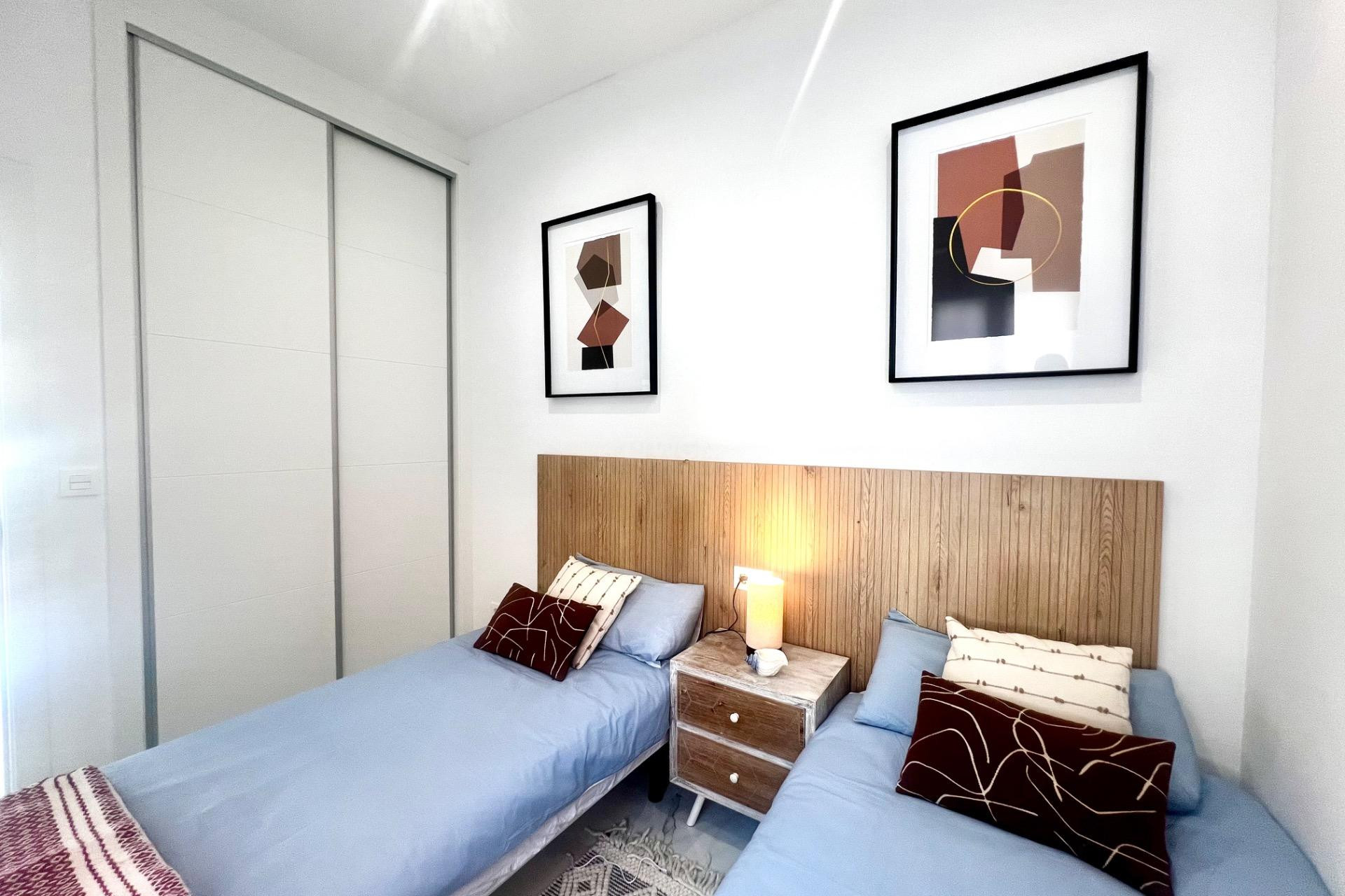 Resale - Villa - Torrevieja - La Siesta - El Salado - Torreta