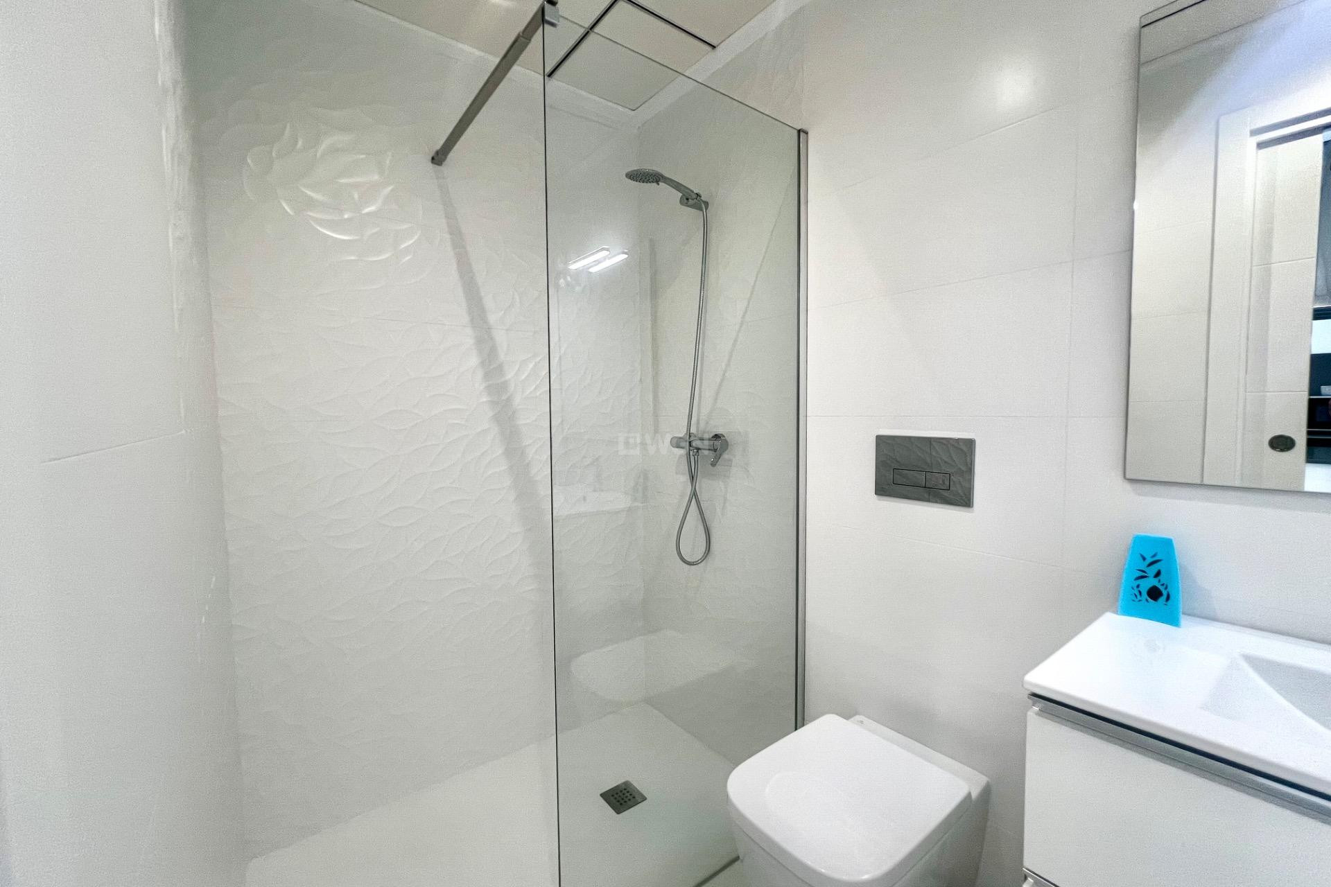 Resale - Villa - Torrevieja - La Siesta - El Salado - Torreta