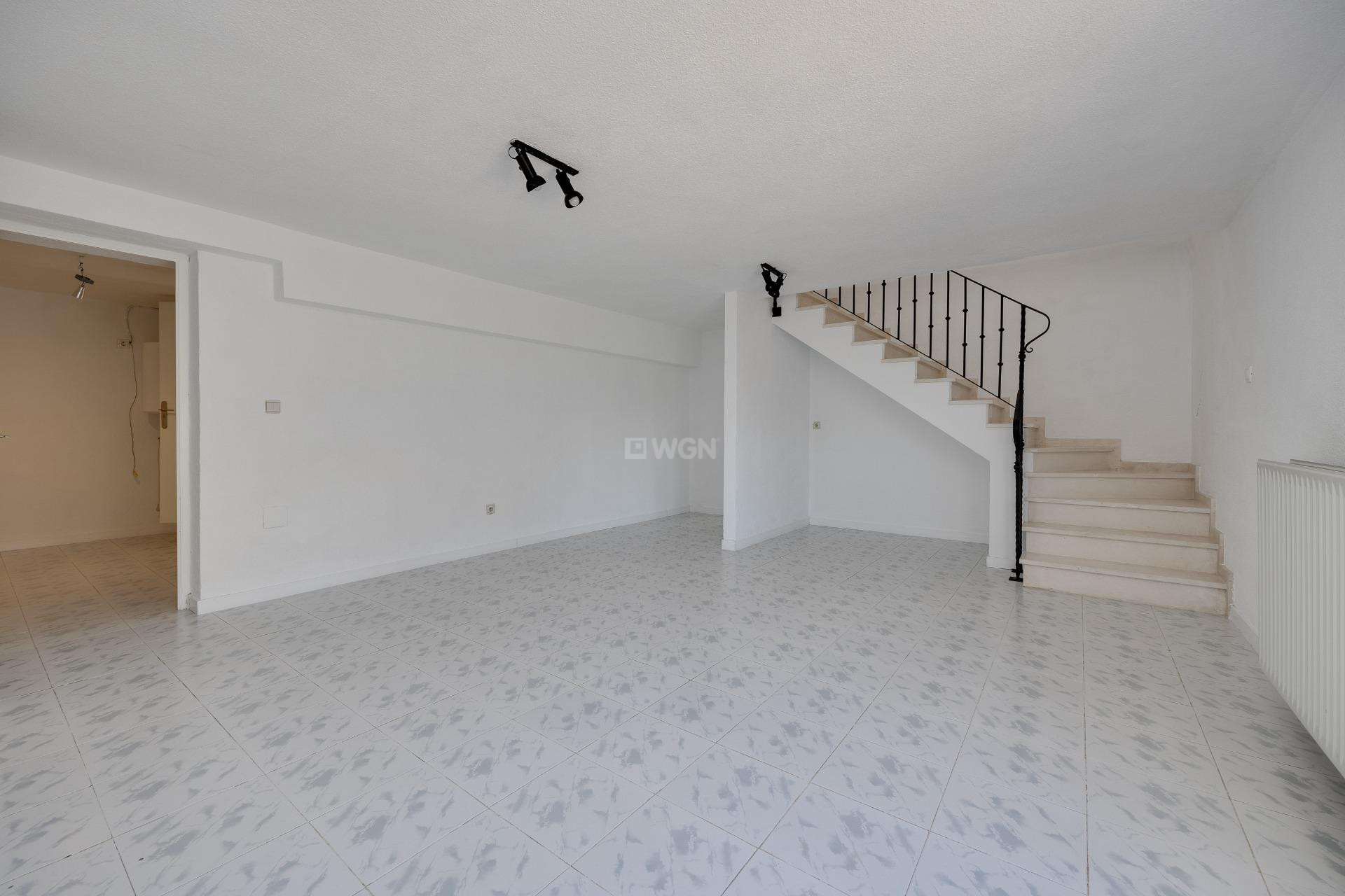 Resale - Villa - Torrevieja - La Siesta - El Salado - Torreta