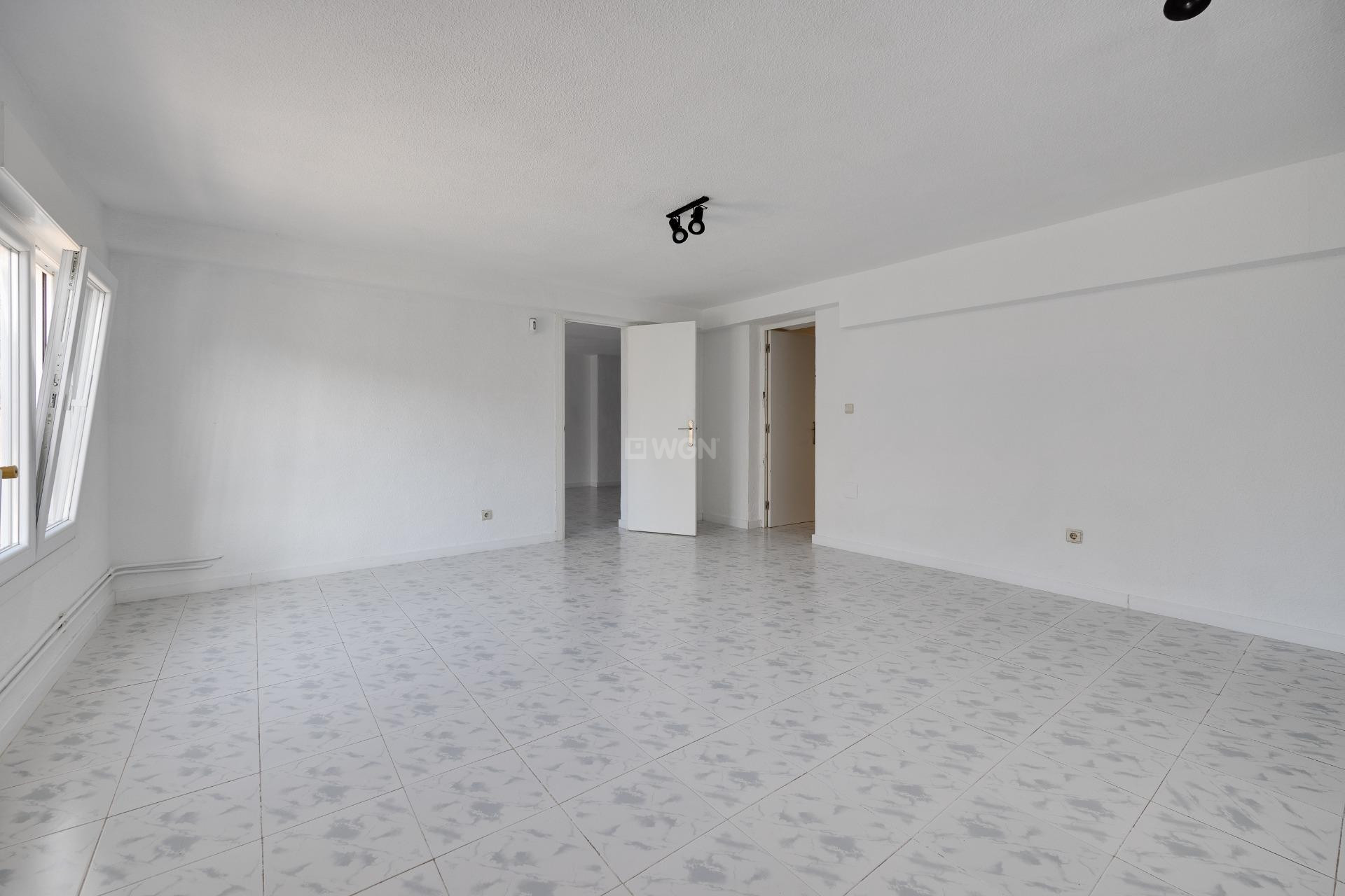 Resale - Villa - Torrevieja - La Siesta - El Salado - Torreta