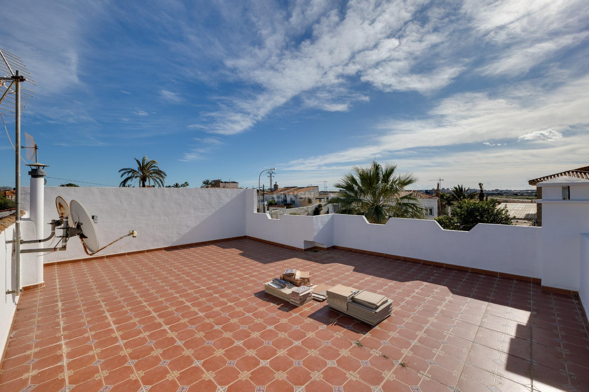 Resale - Villa - Torrevieja - La Siesta - El Salado - Torreta