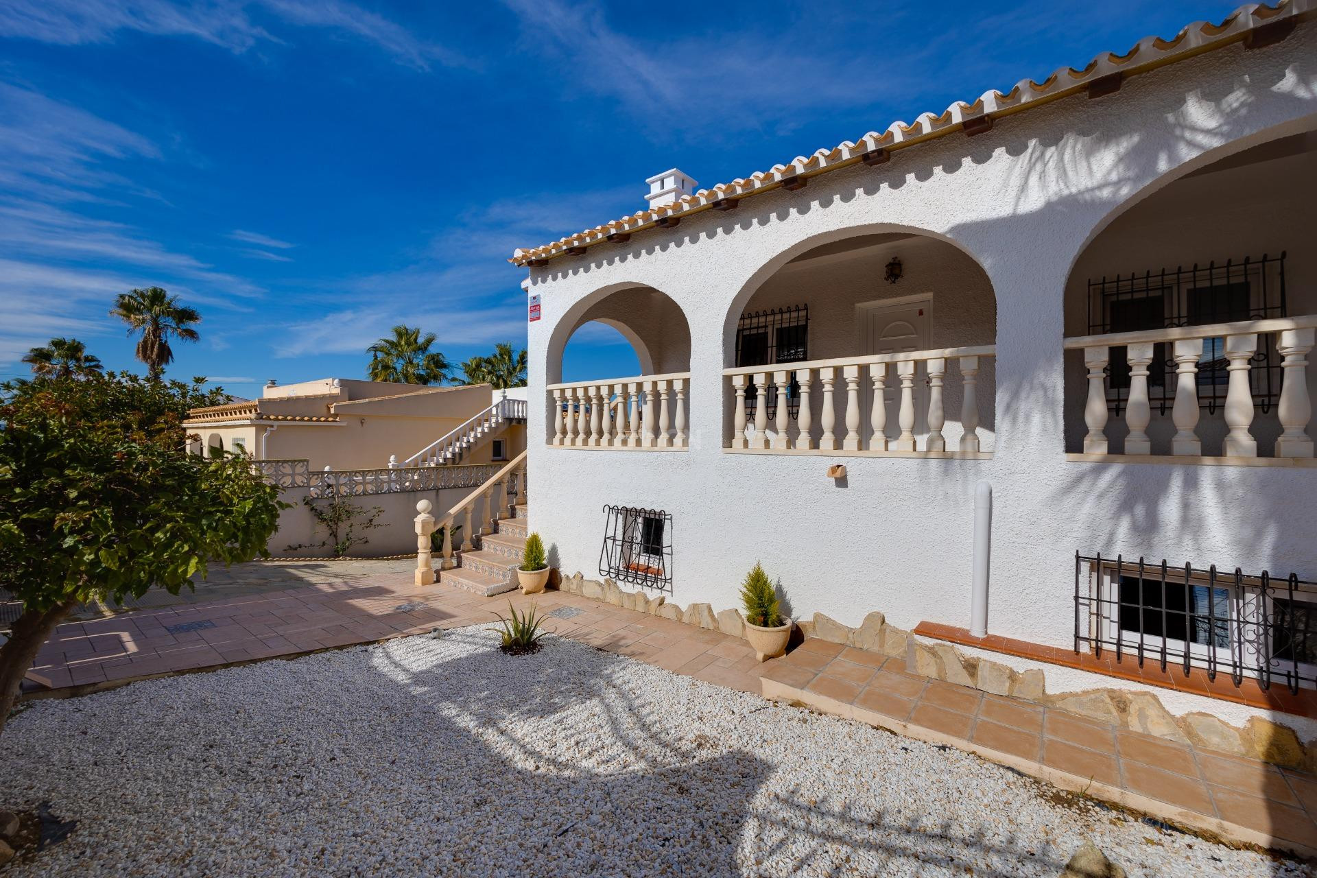 Resale - Villa - Torrevieja - La Siesta - El Salado - Torreta